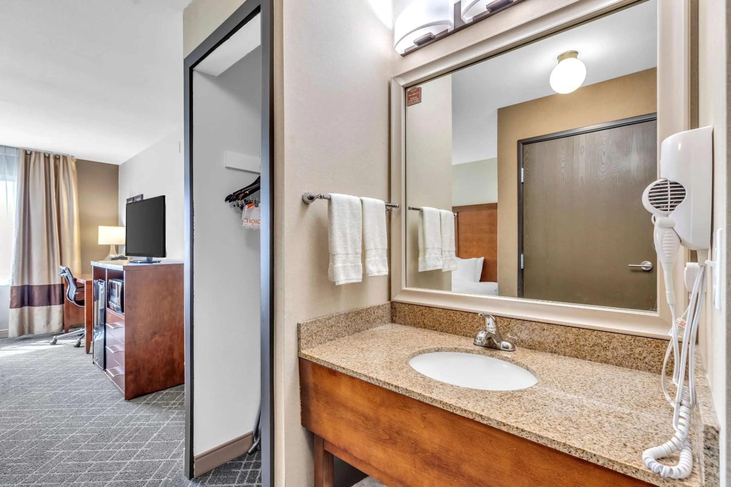 Bedroom in Comfort Inn Denver West Arvada Station