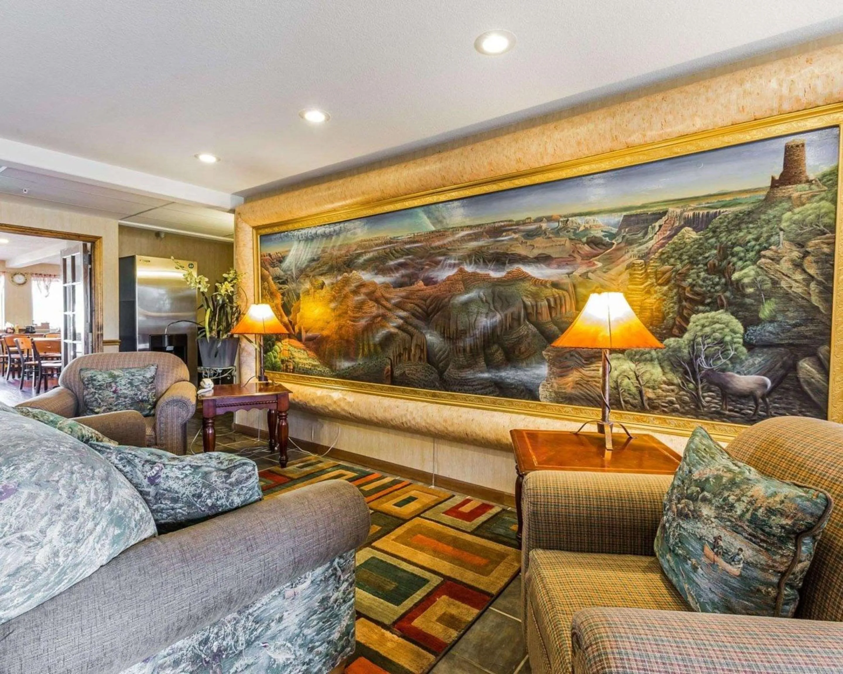 Lobby or reception in West End Lodge