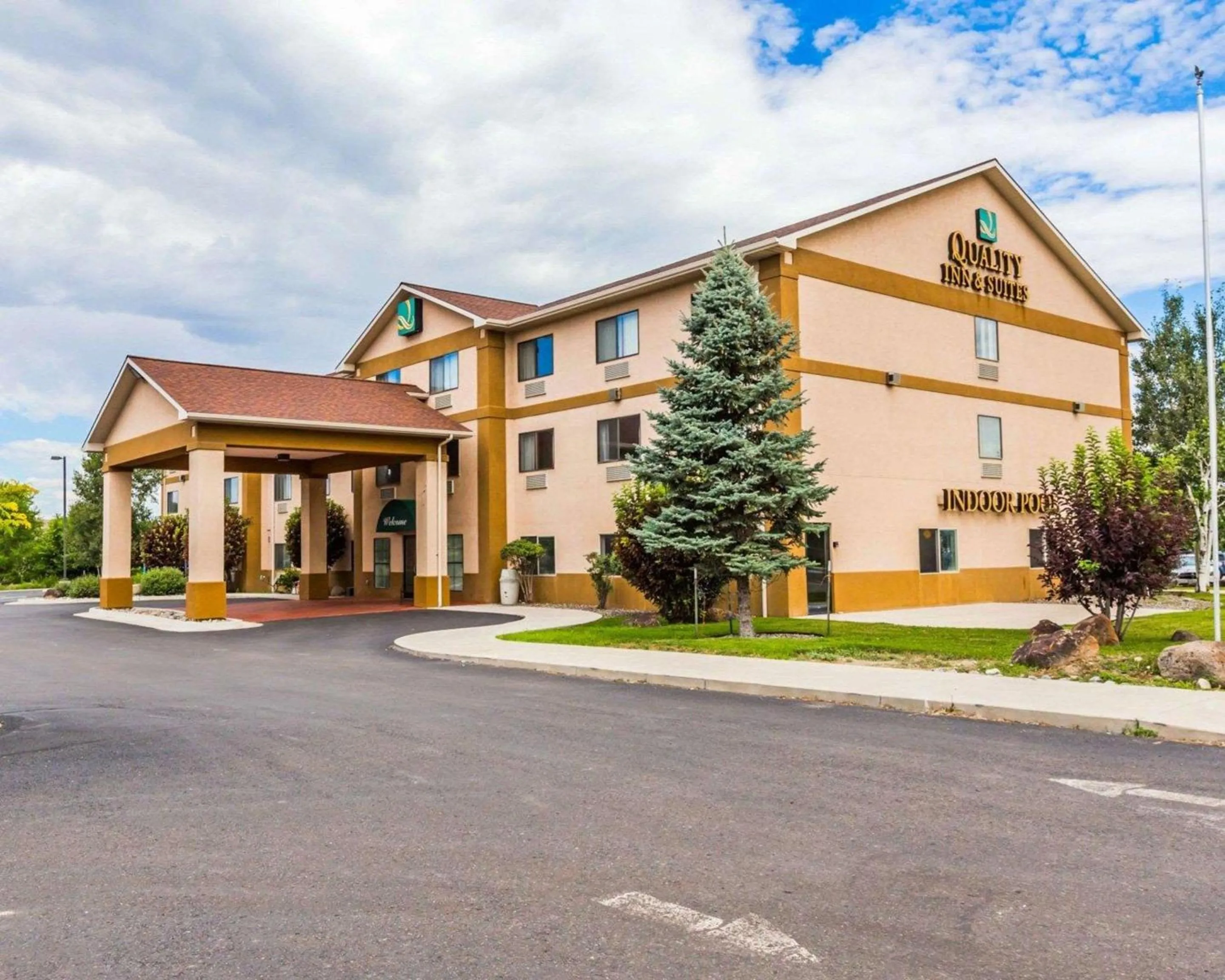 Property building in Quality Inn & Suites Montrose - Black Canyon Area