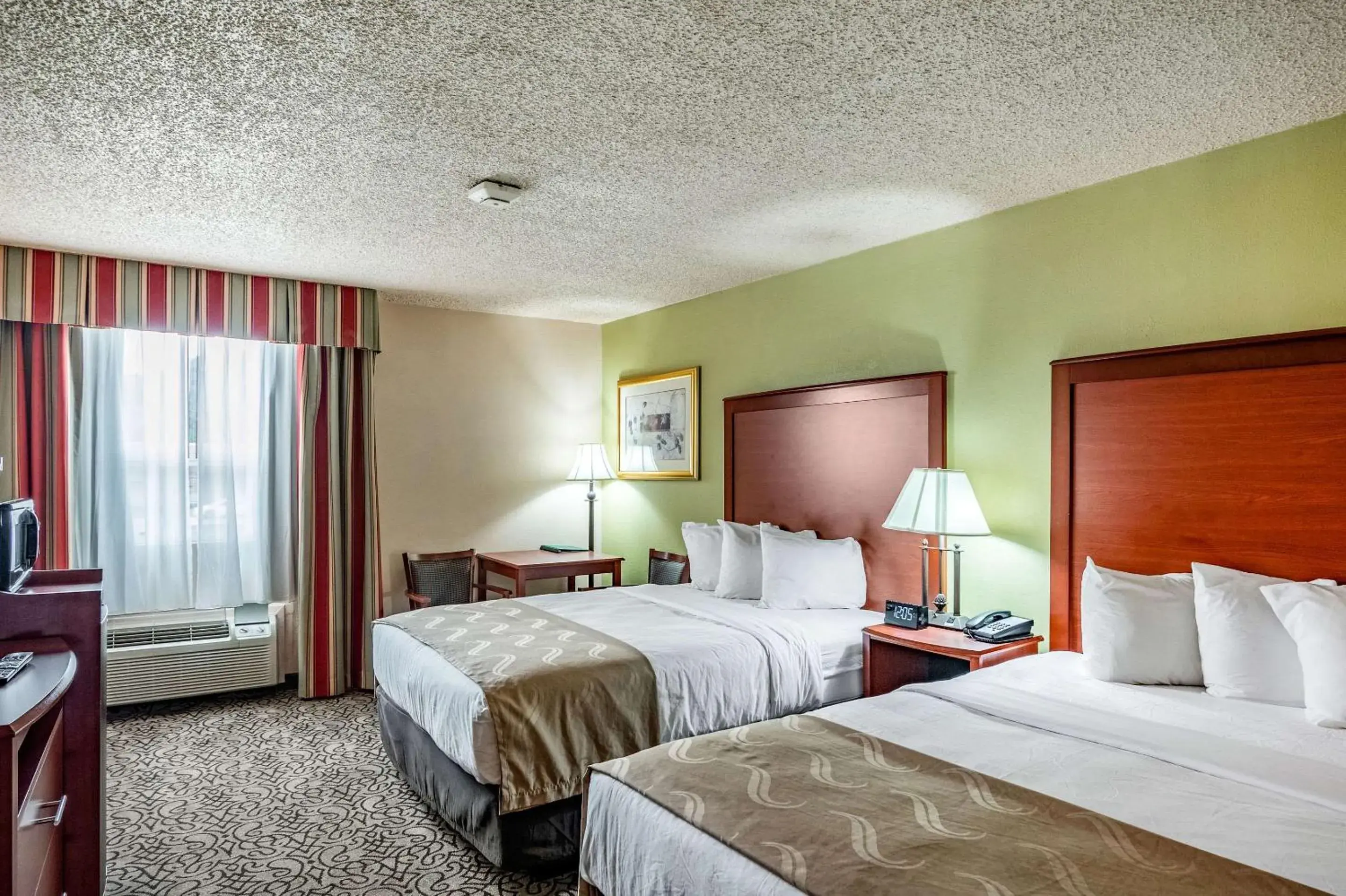 Queen Room with Two Queen Beds - Non-Smoking in Quality Inn Trinidad Queen Room with Two Queen Beds - Non-Smoking in Quality Inn Trinidad