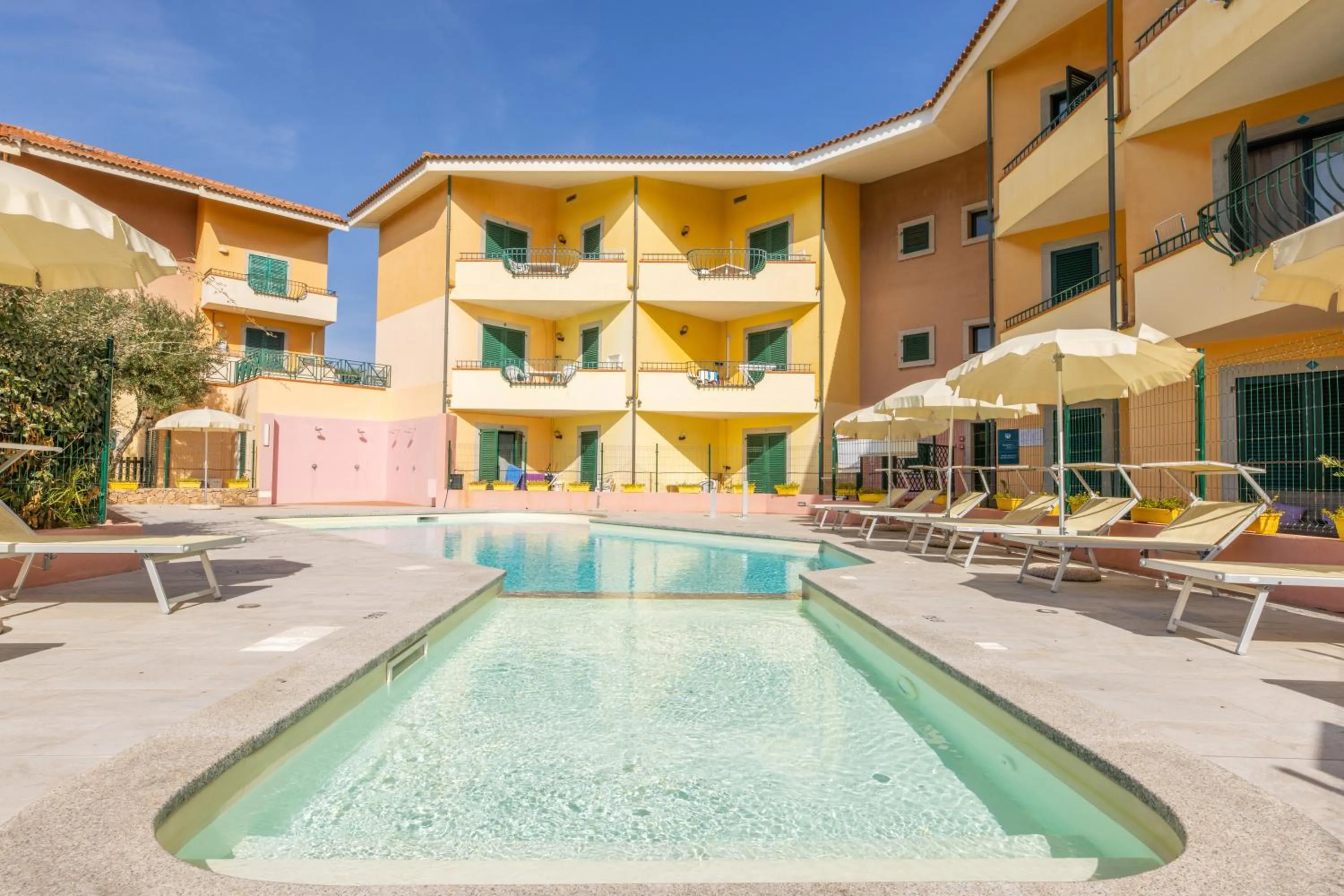 Swimming pool in Residence I Mirti Bianchi