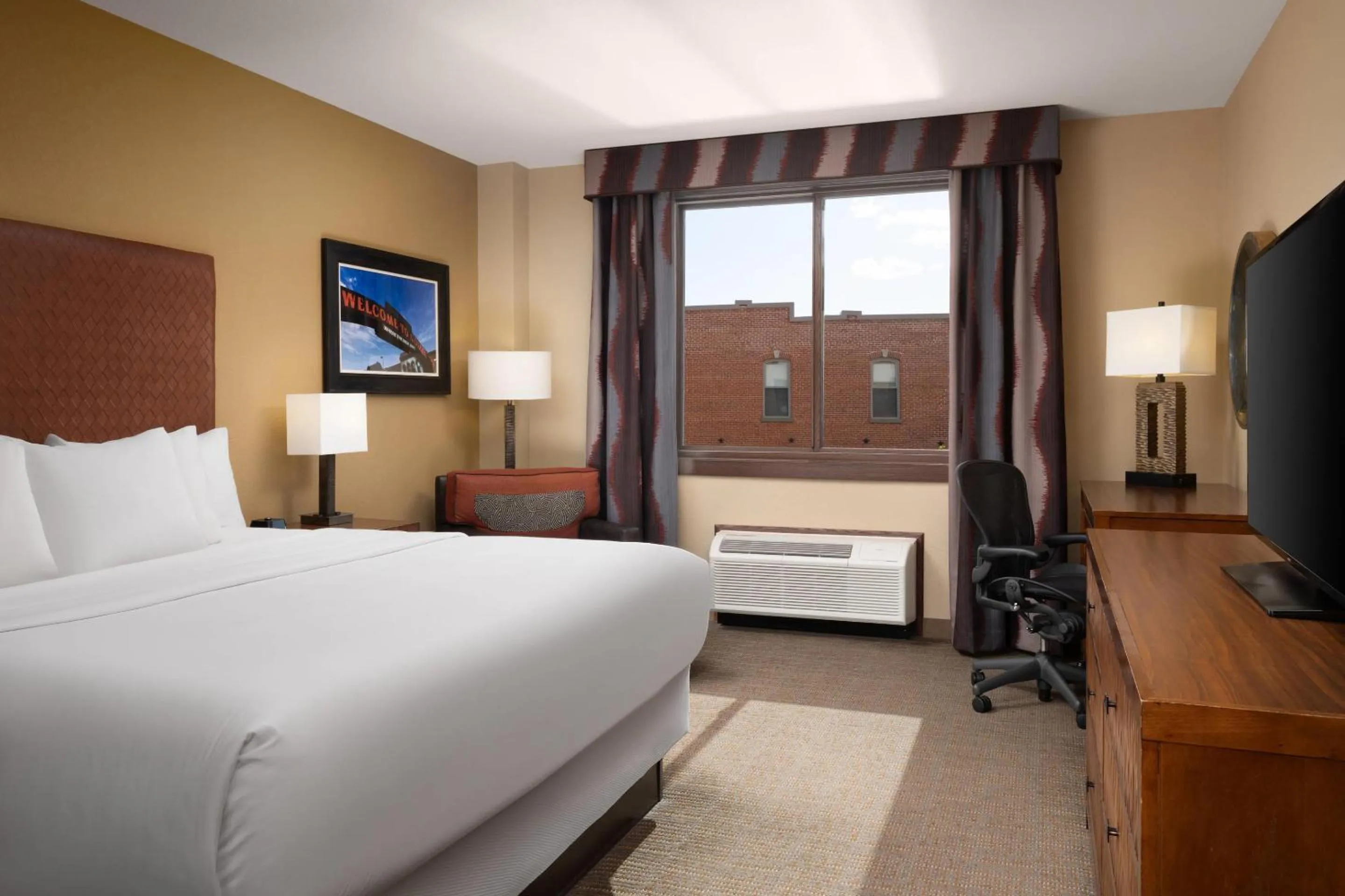 Bedroom, Bed in The Golden Hotel, an Ascend Collection Hotel