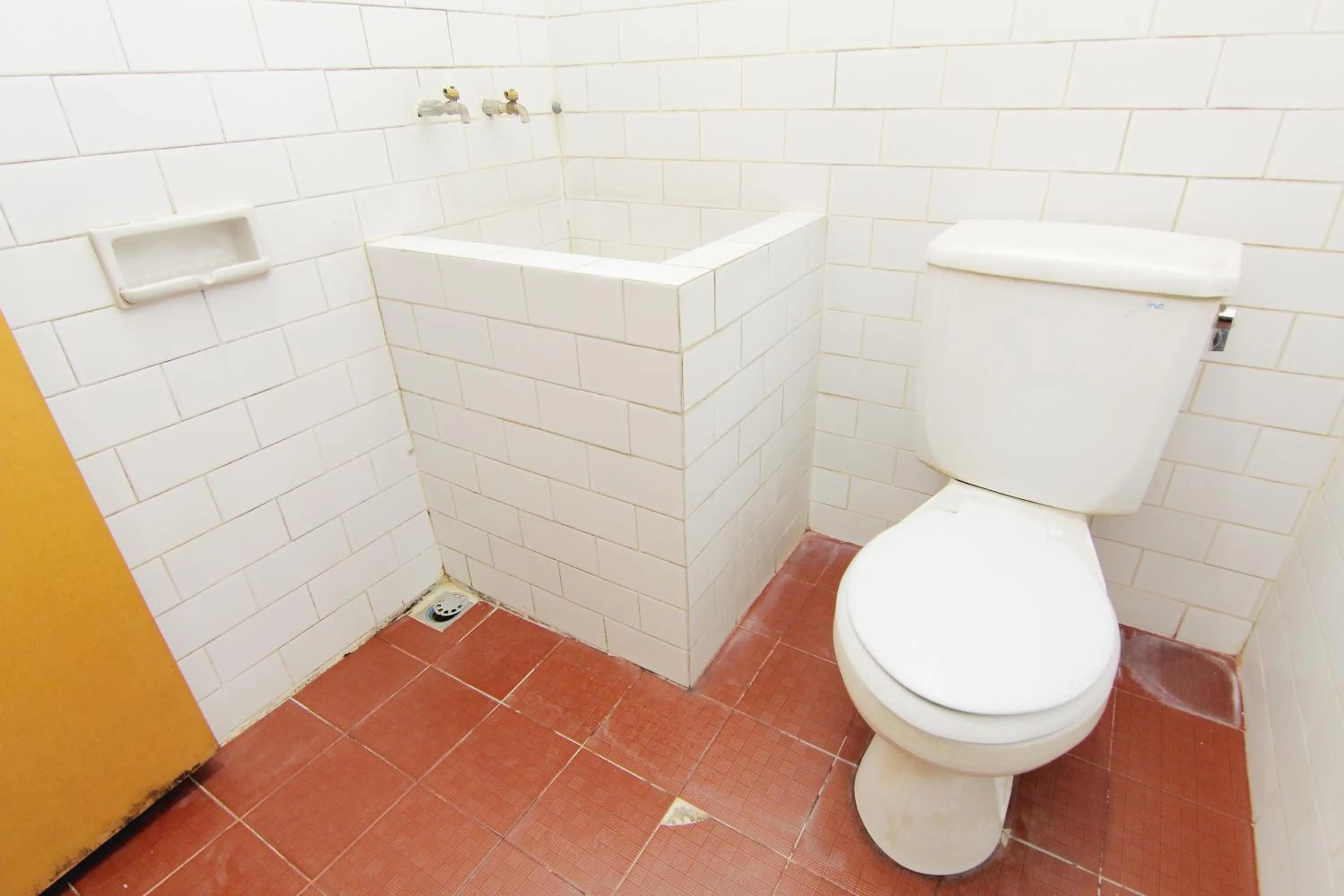 Toilet in Hotel Wijaya 2 Kaliurang