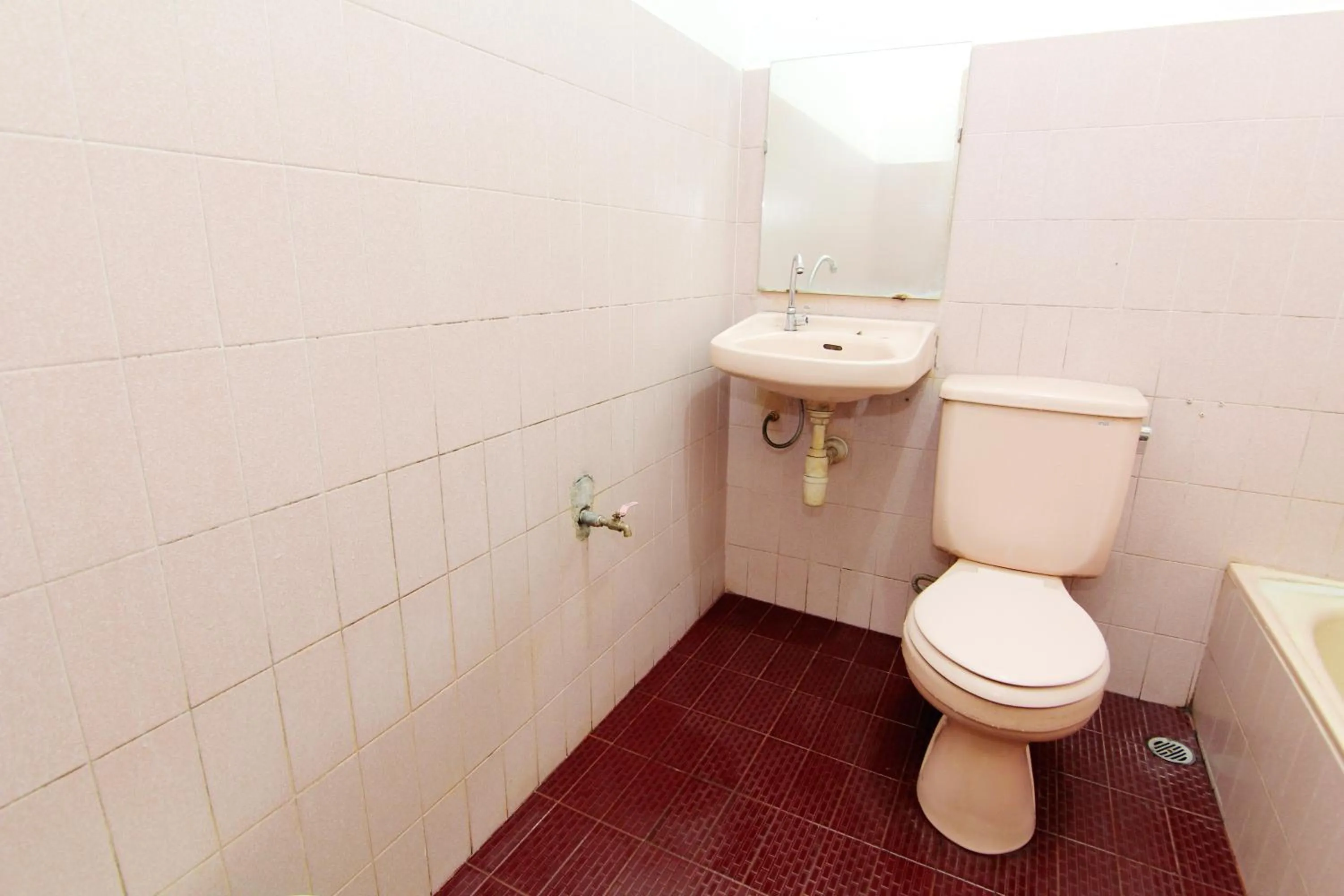 Toilet in Hotel Wijaya 2 Kaliurang