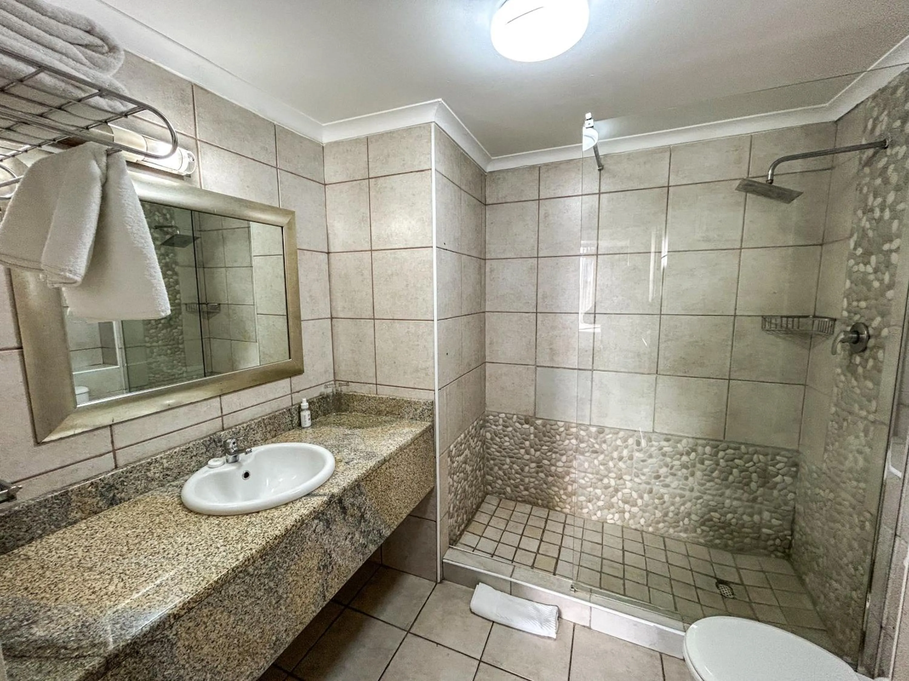 Bathroom in Riviera on Vaal Resort