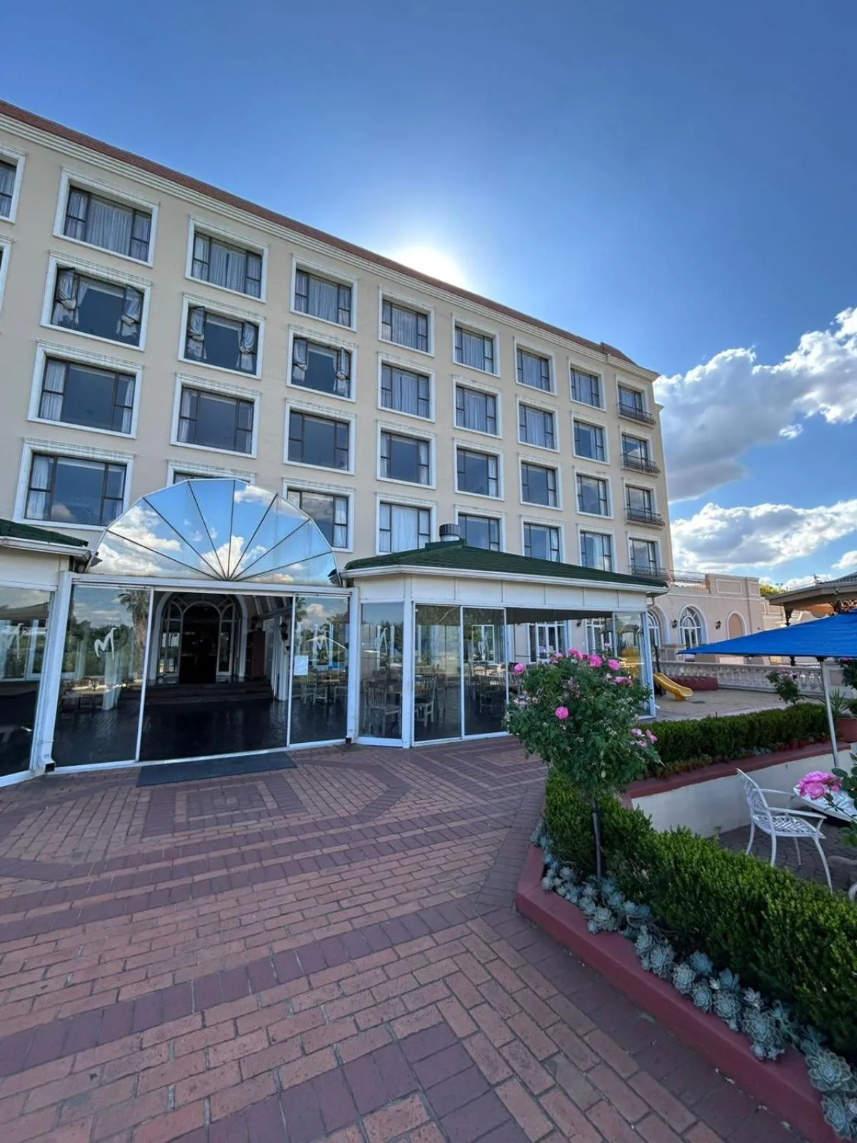 Property building in Riviera on Vaal Resort