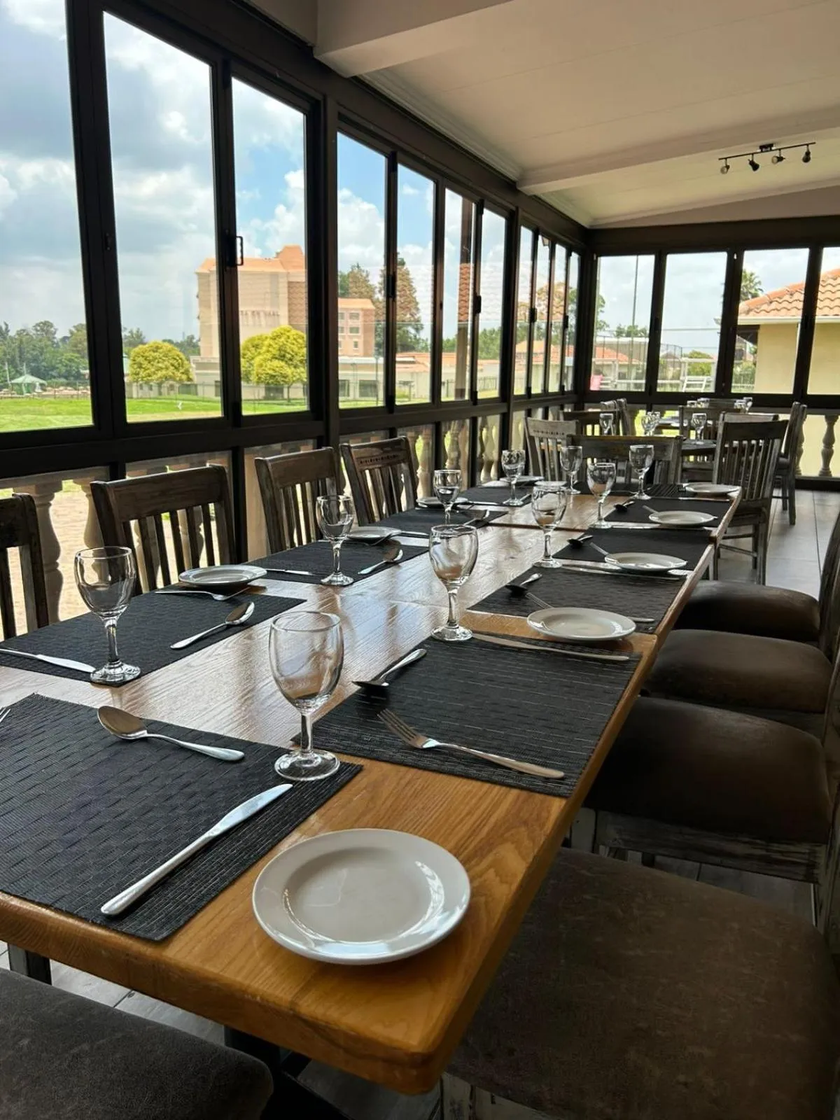 Restaurant/places to eat in Riviera on Vaal Resort