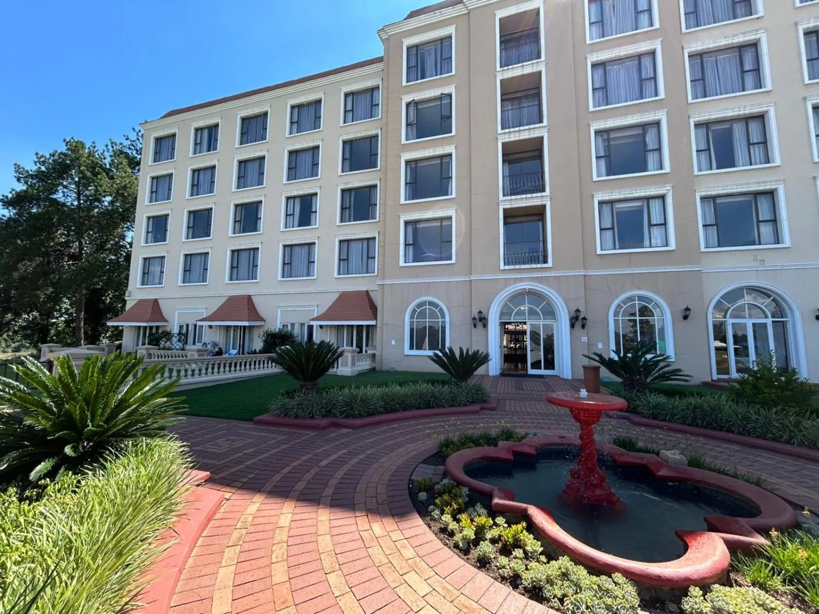 Property building in Riviera on Vaal Resort