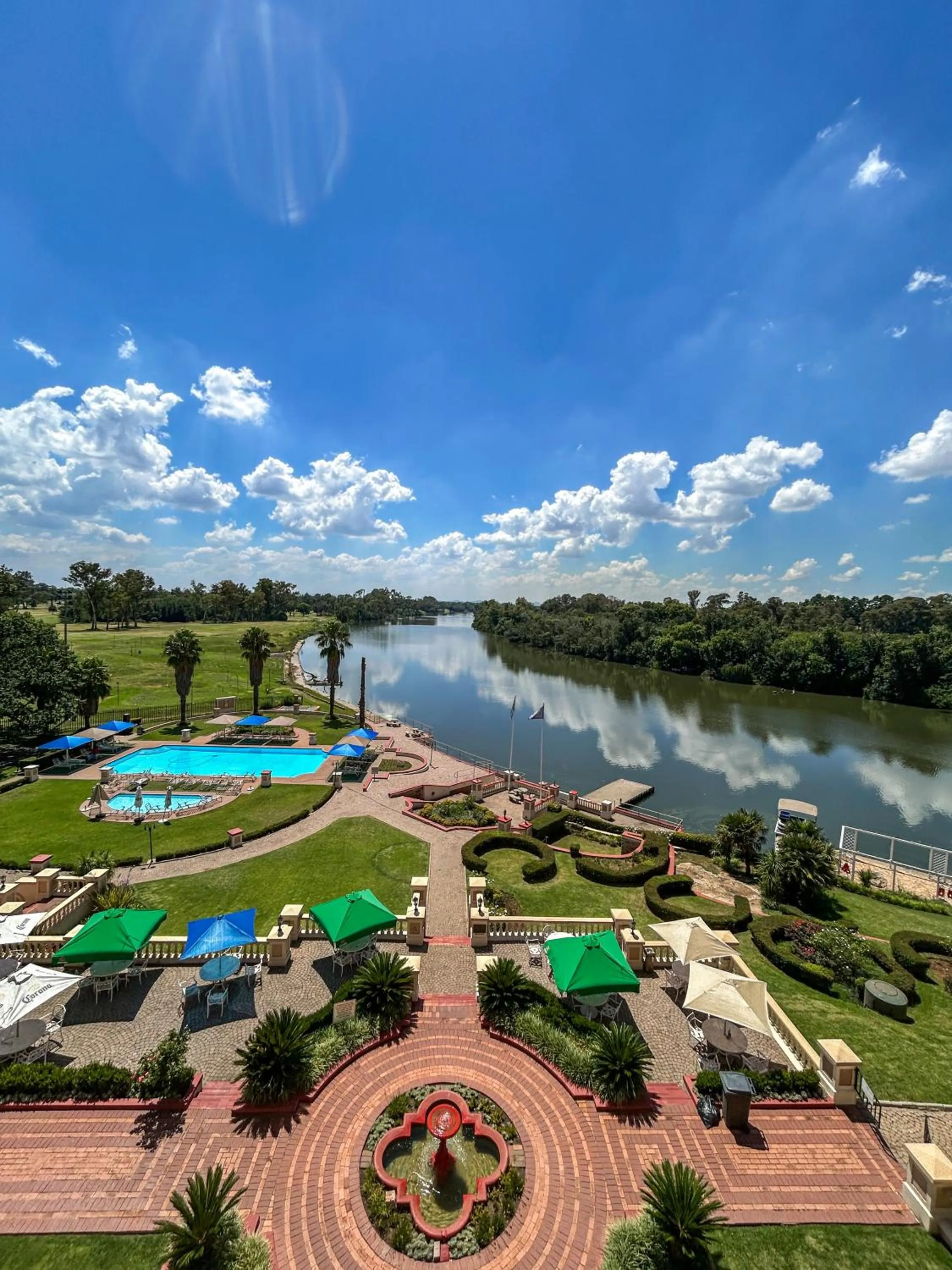 Pool view in Riviera on Vaal Resort