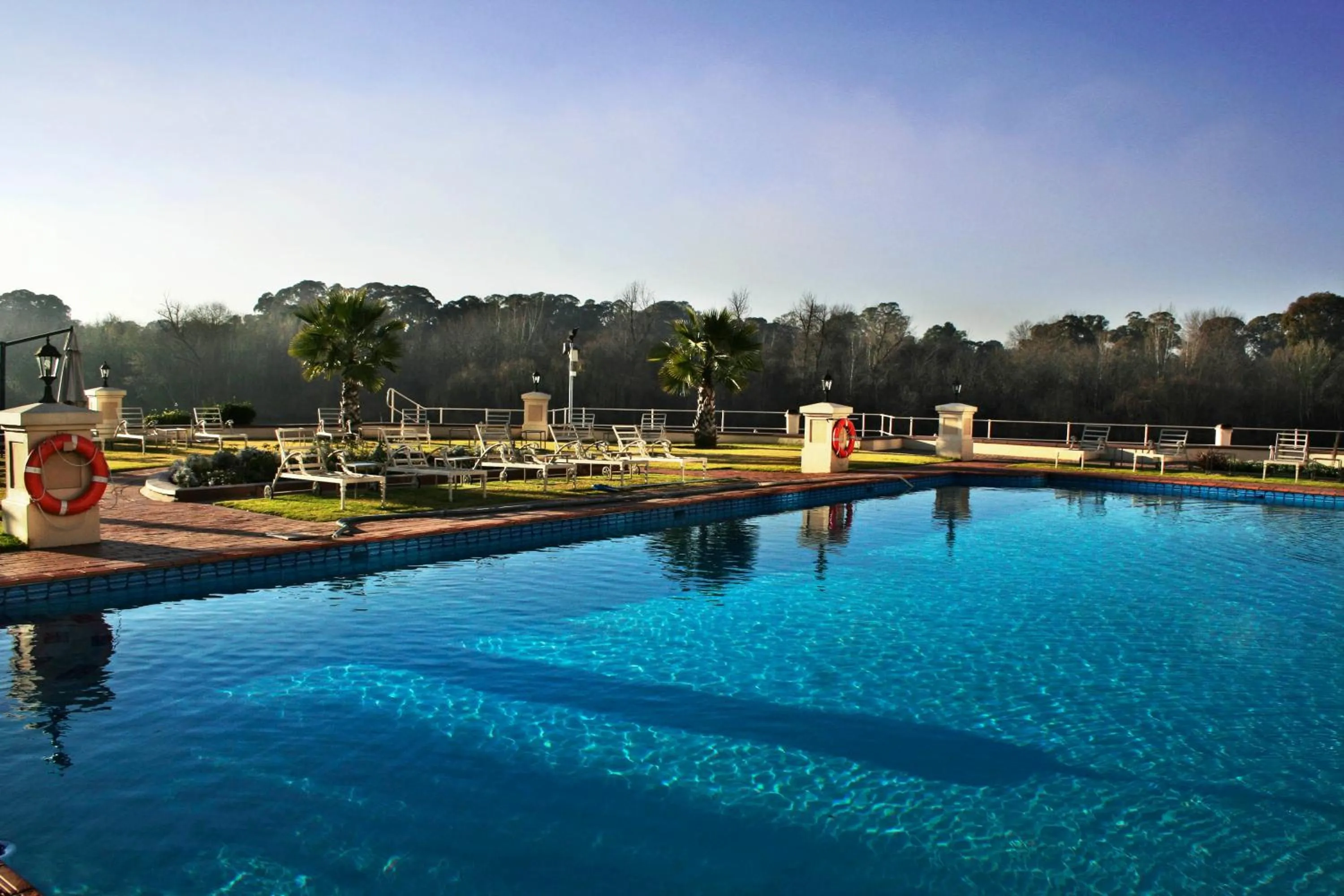 Swimming pool in Riviera on Vaal Resort