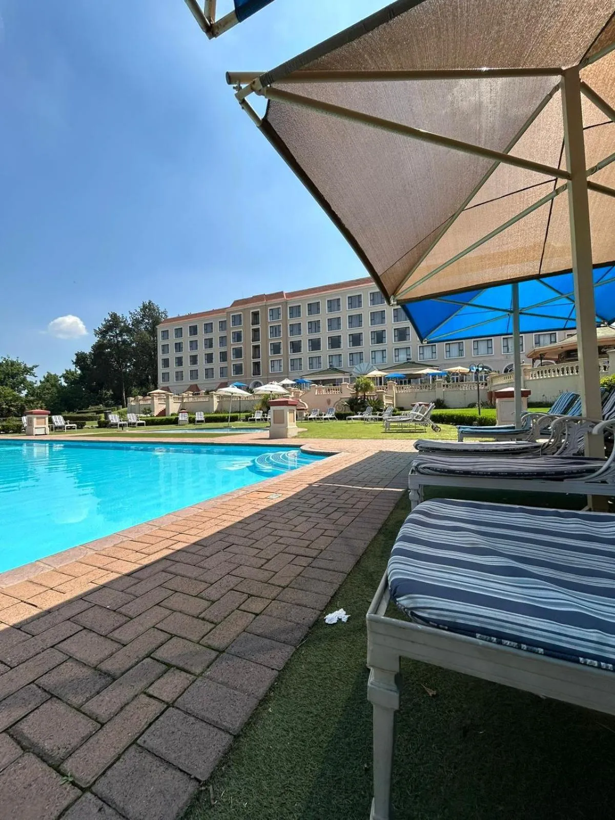 Swimming pool in Riviera on Vaal Resort