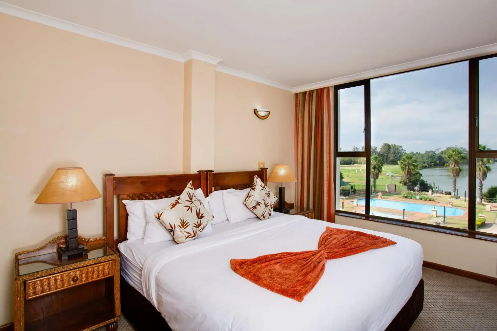 Standard Double or Twin Room in Riviera on Vaal Resort Standard Double or Twin Room in Riviera on Vaal Resort
