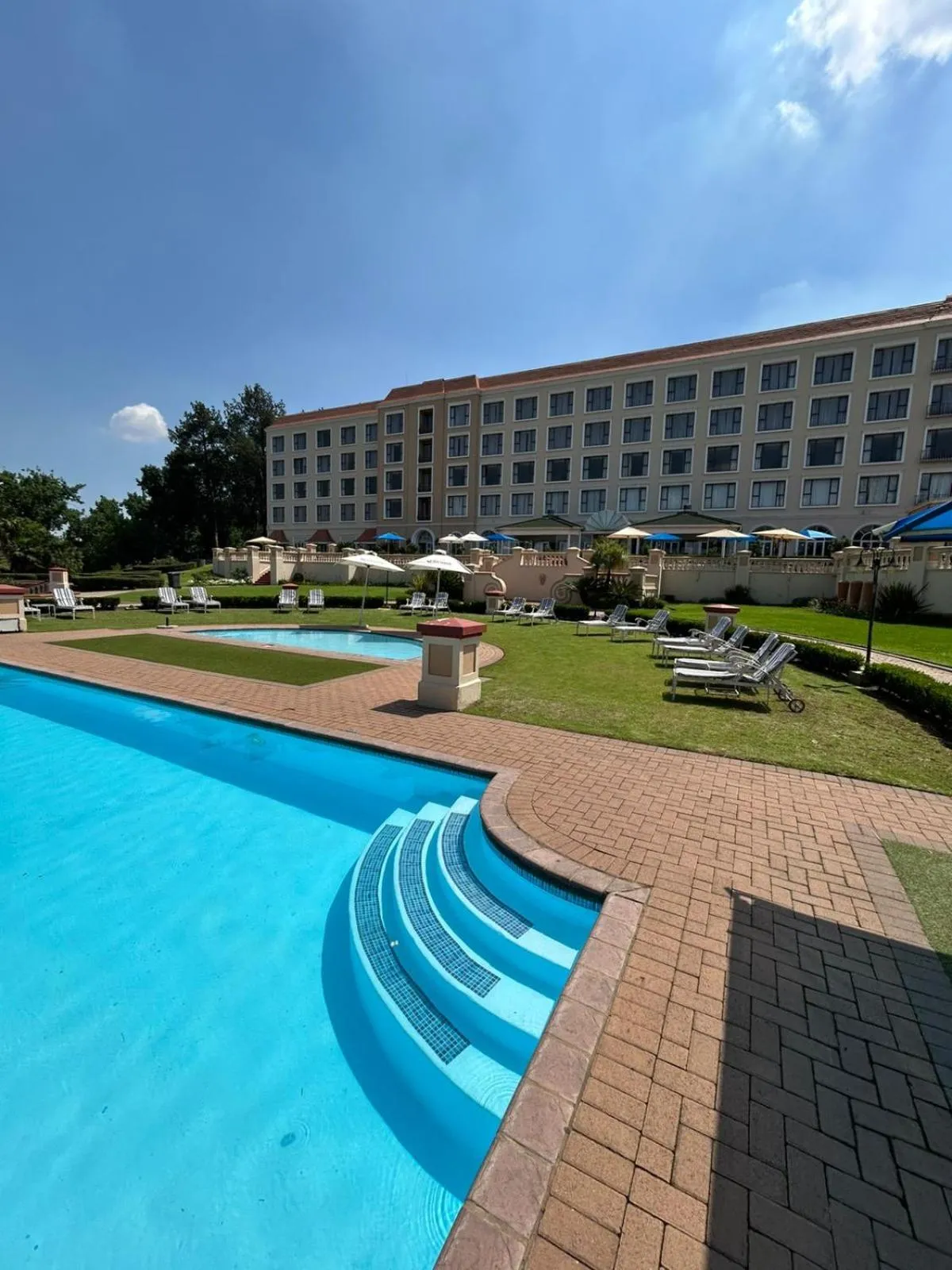 Swimming pool in Riviera on Vaal Resort