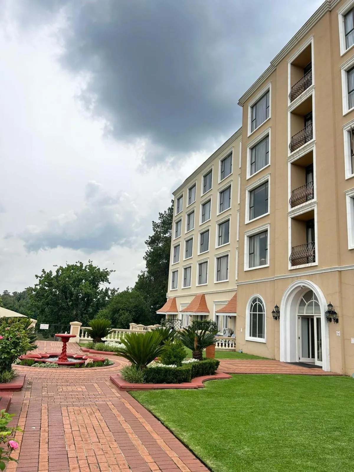 Property building in Riviera on Vaal Resort