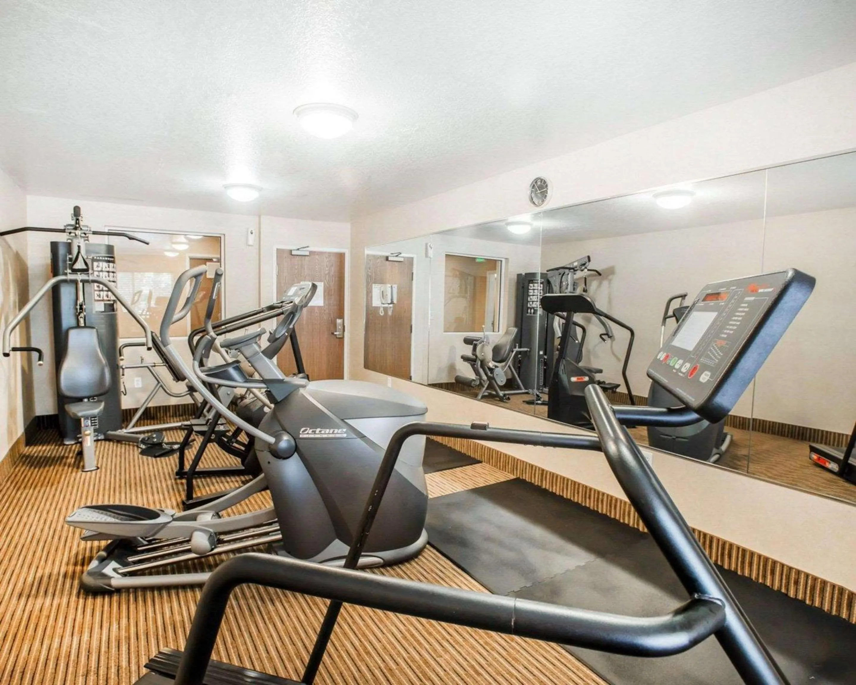 Fitness centre/facilities in Quality Inn & Suites Denver International Airport