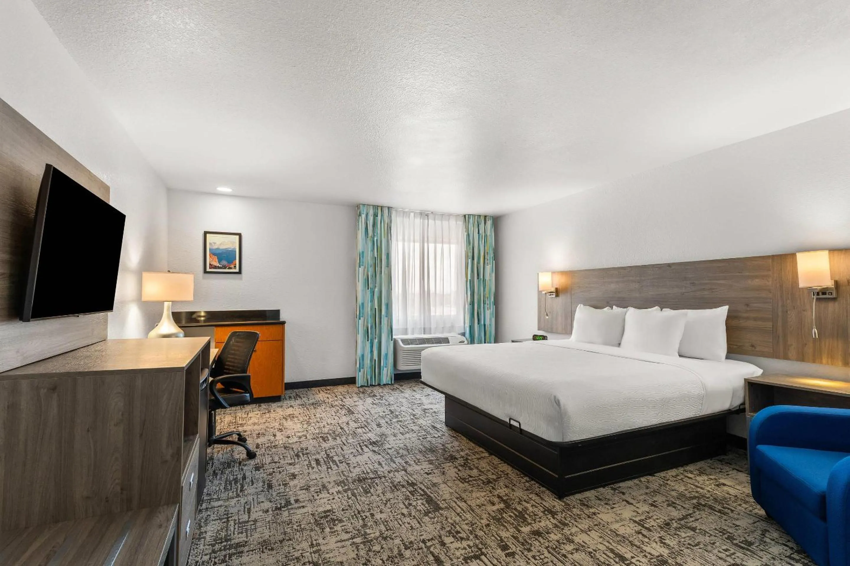Bedroom, Bed in Quality Inn & Suites Denver International Airport