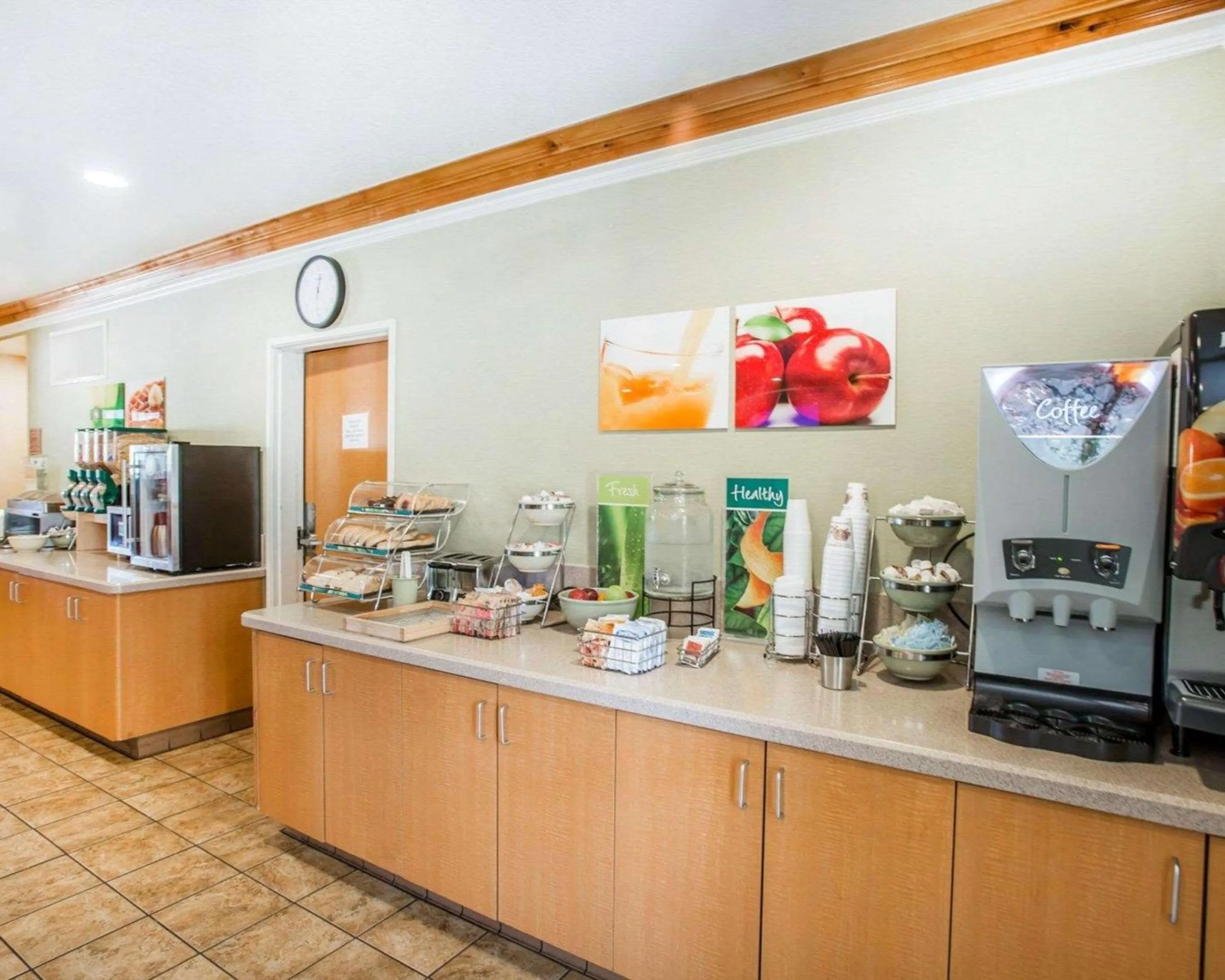 Breakfast in Quality Inn & Suites Denver International Airport