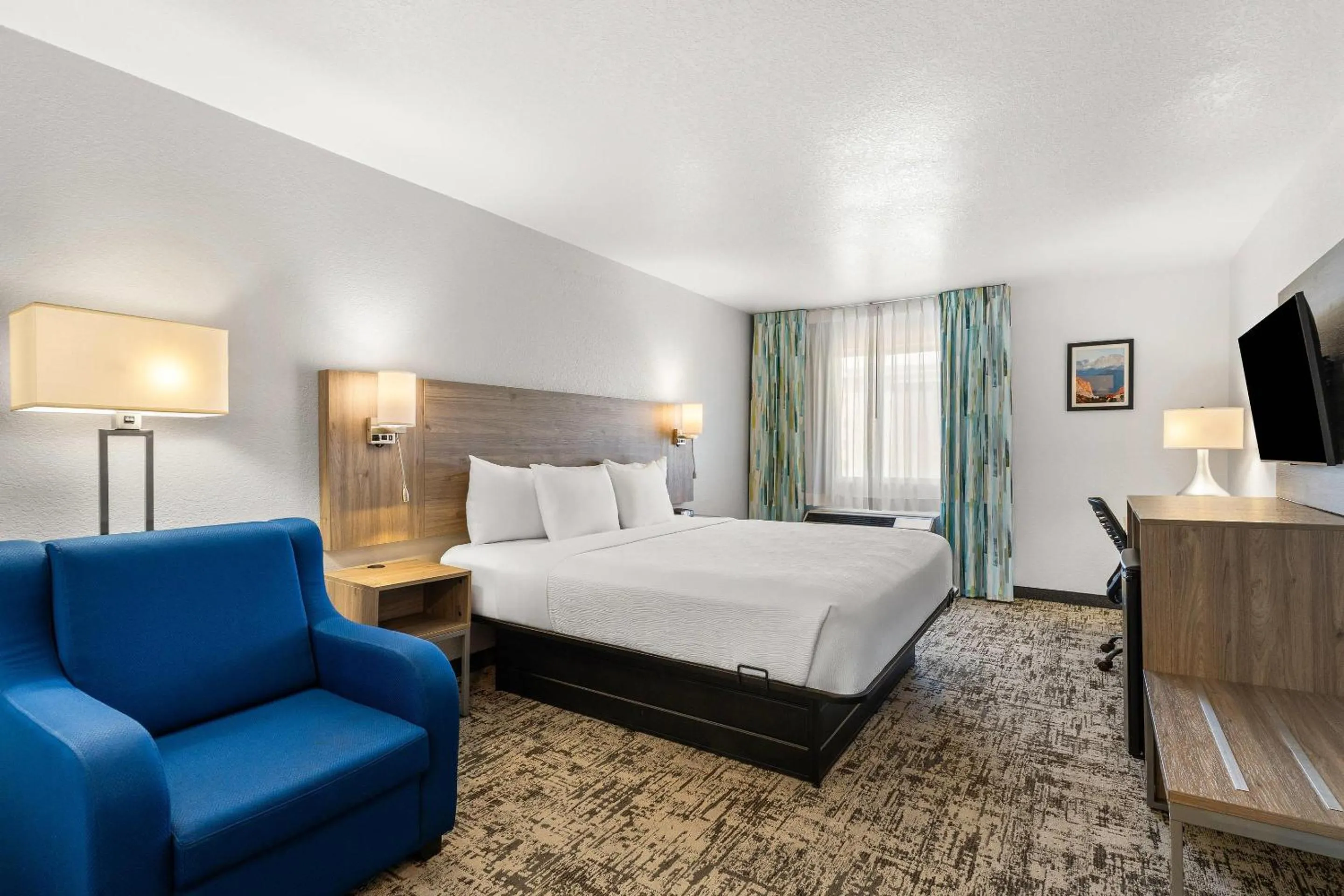 Bedroom, Bed in Quality Inn & Suites Denver International Airport