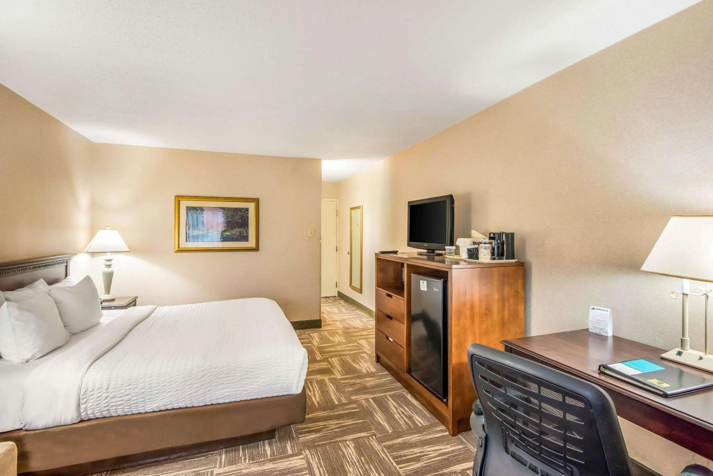 Bedroom, Bed in Clarion Inn Grand Junction Airport