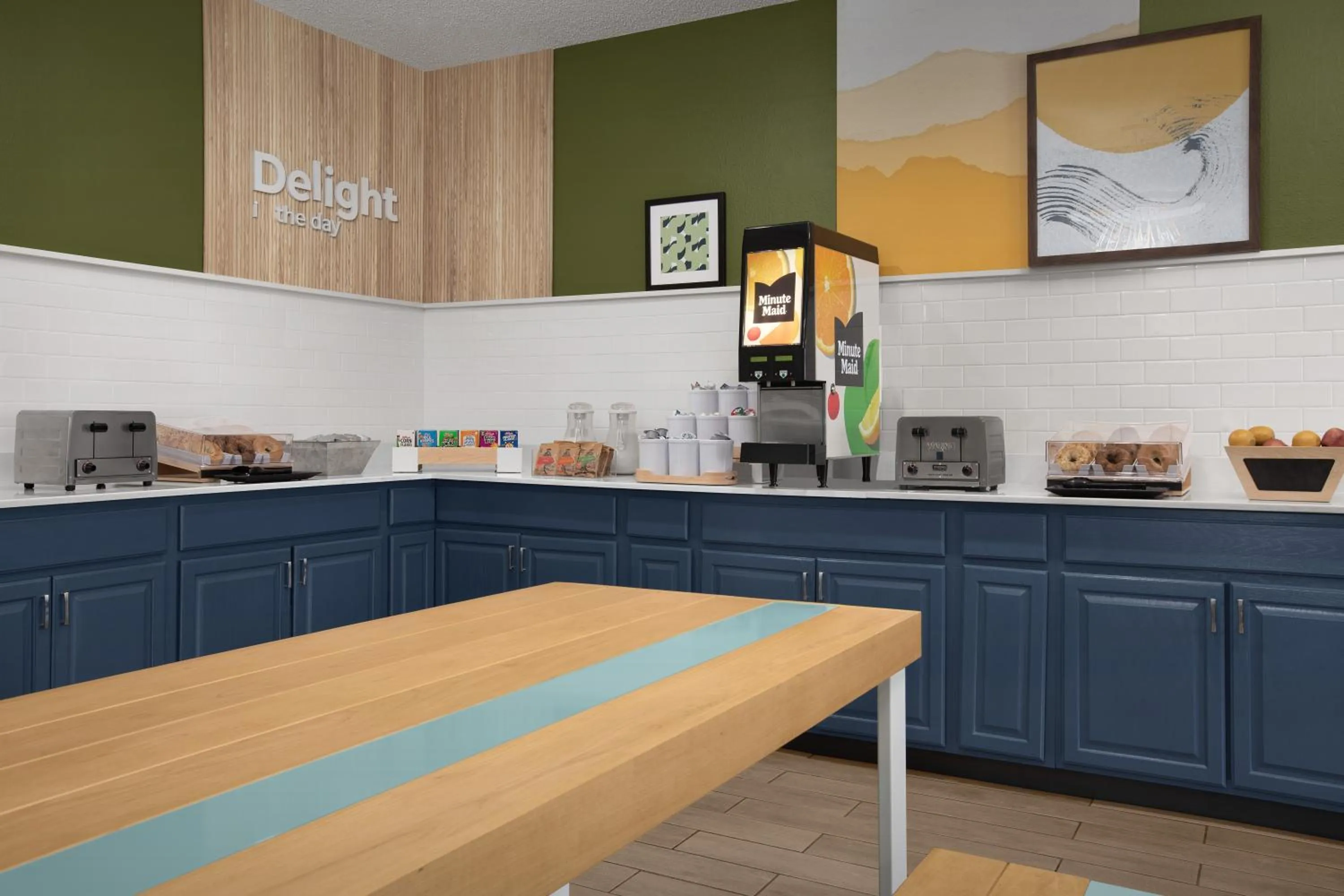 Breakfast in Spark by Hilton Lakewood Denver Southwest