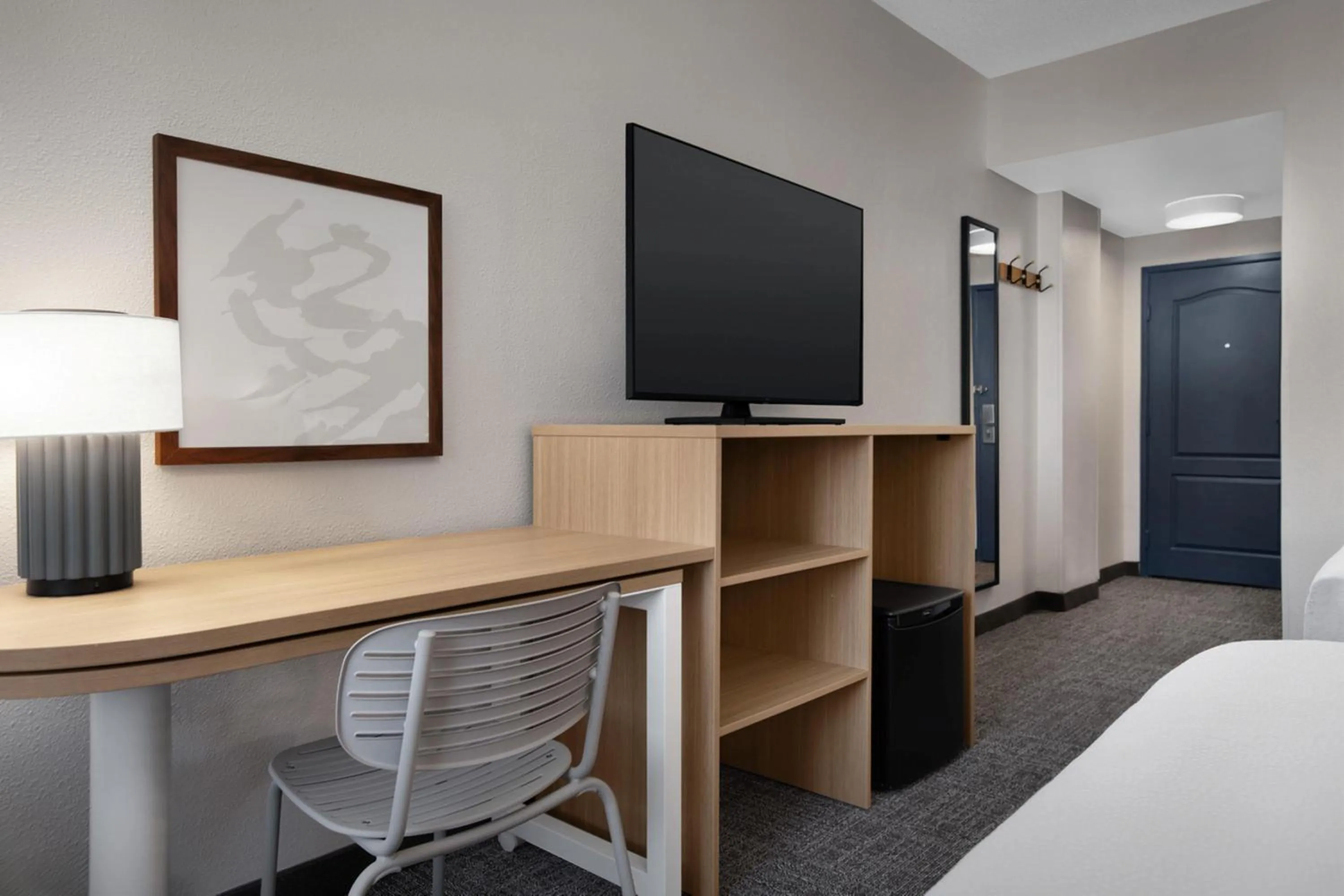 Bedroom, Bed in Spark by Hilton Lakewood Denver Southwest