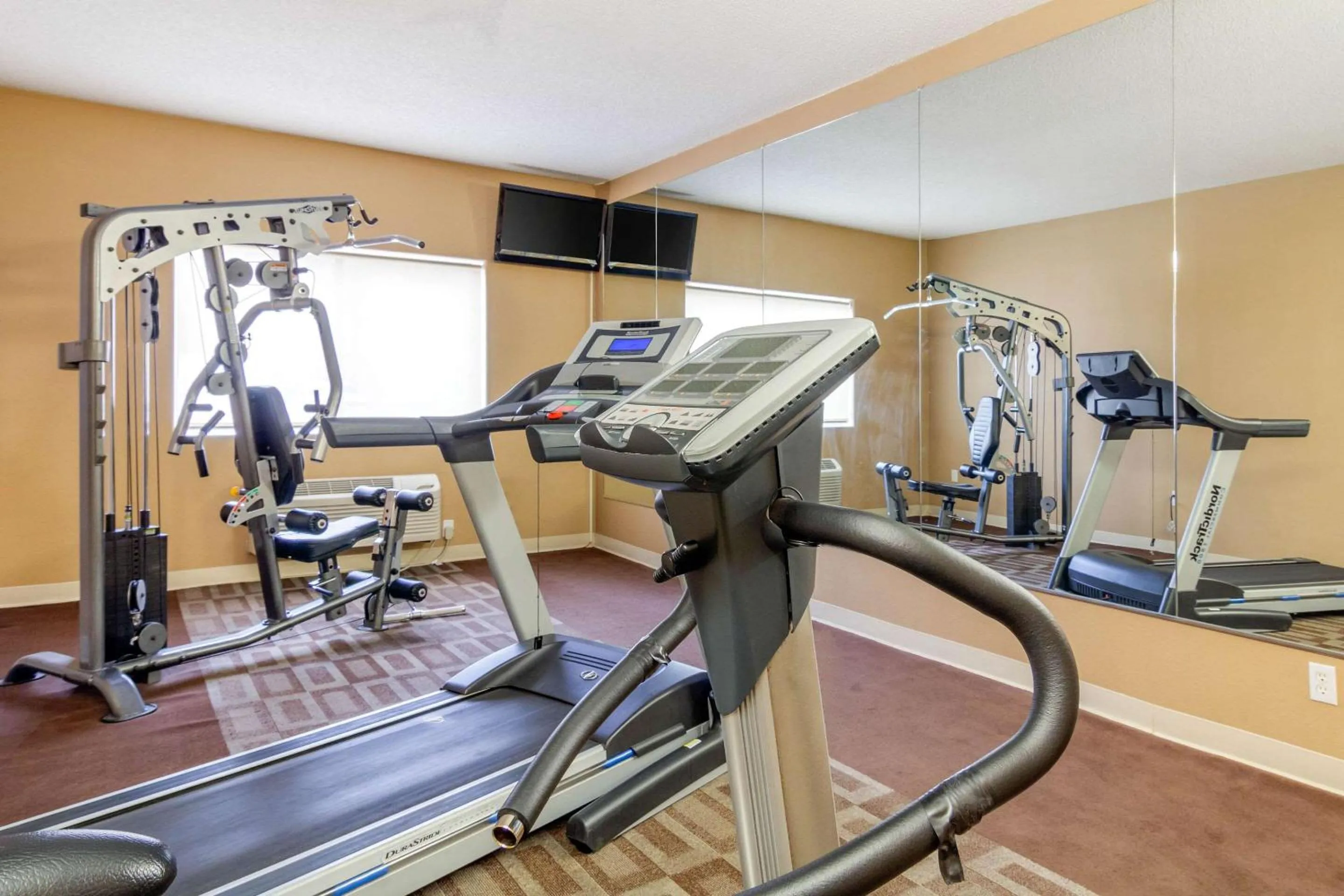 Fitness centre/facilities in Quality Inn & Suites Lakewood - Denver Southwest
