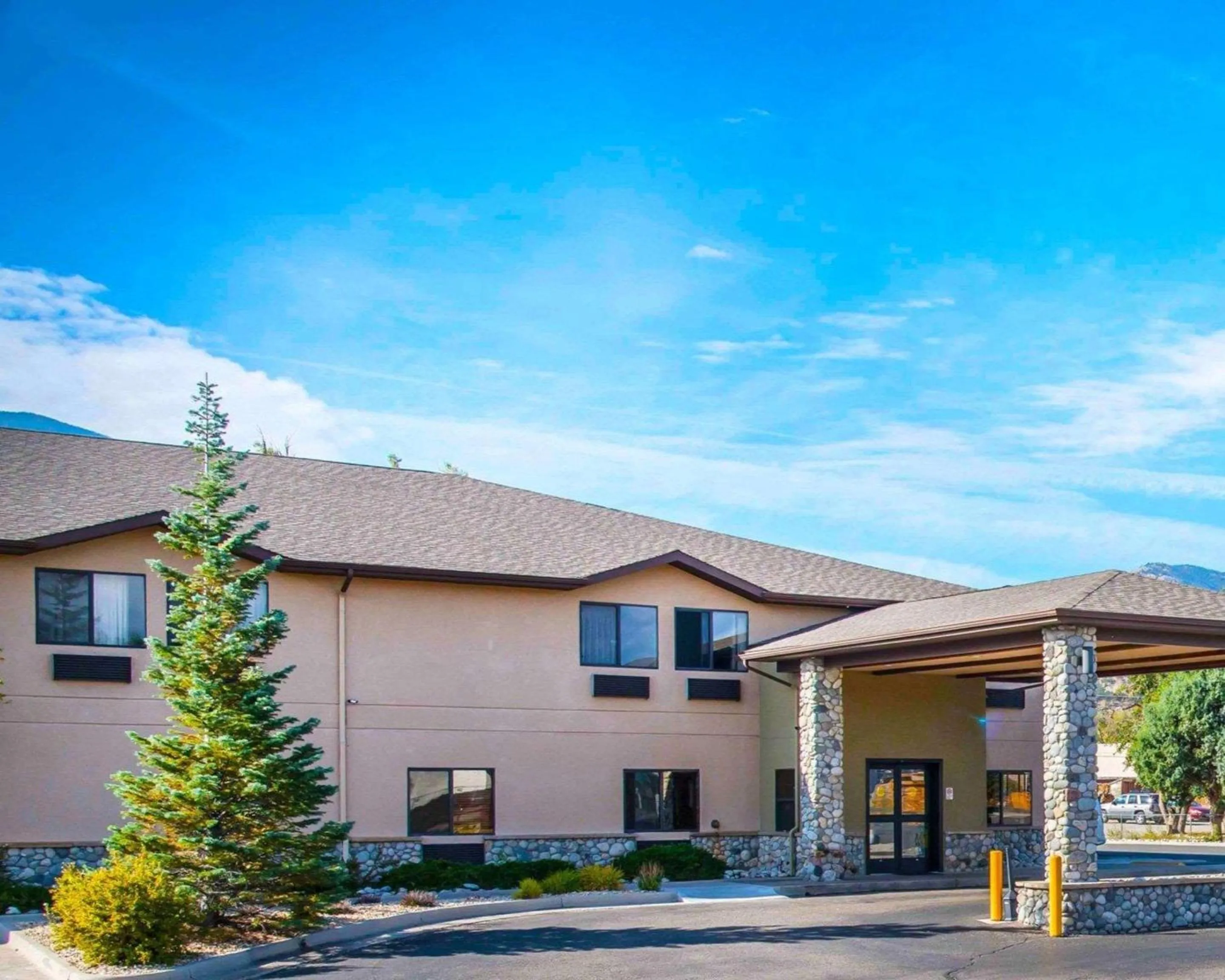 Property building in Comfort Inn Salida