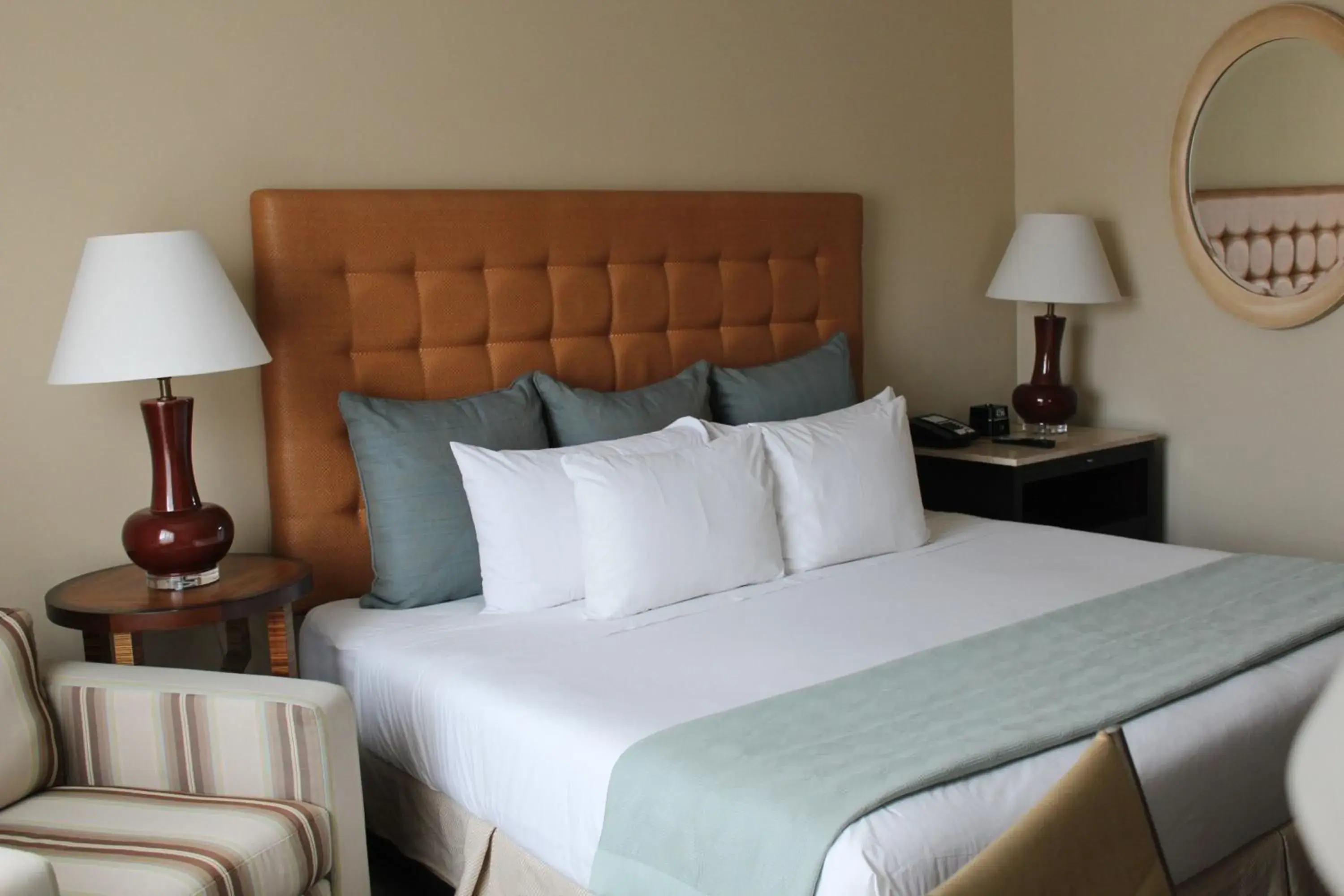 Traditional King Room in Quality Hotel Real San Jose Traditional King Room in Quality Hotel Real San Jose