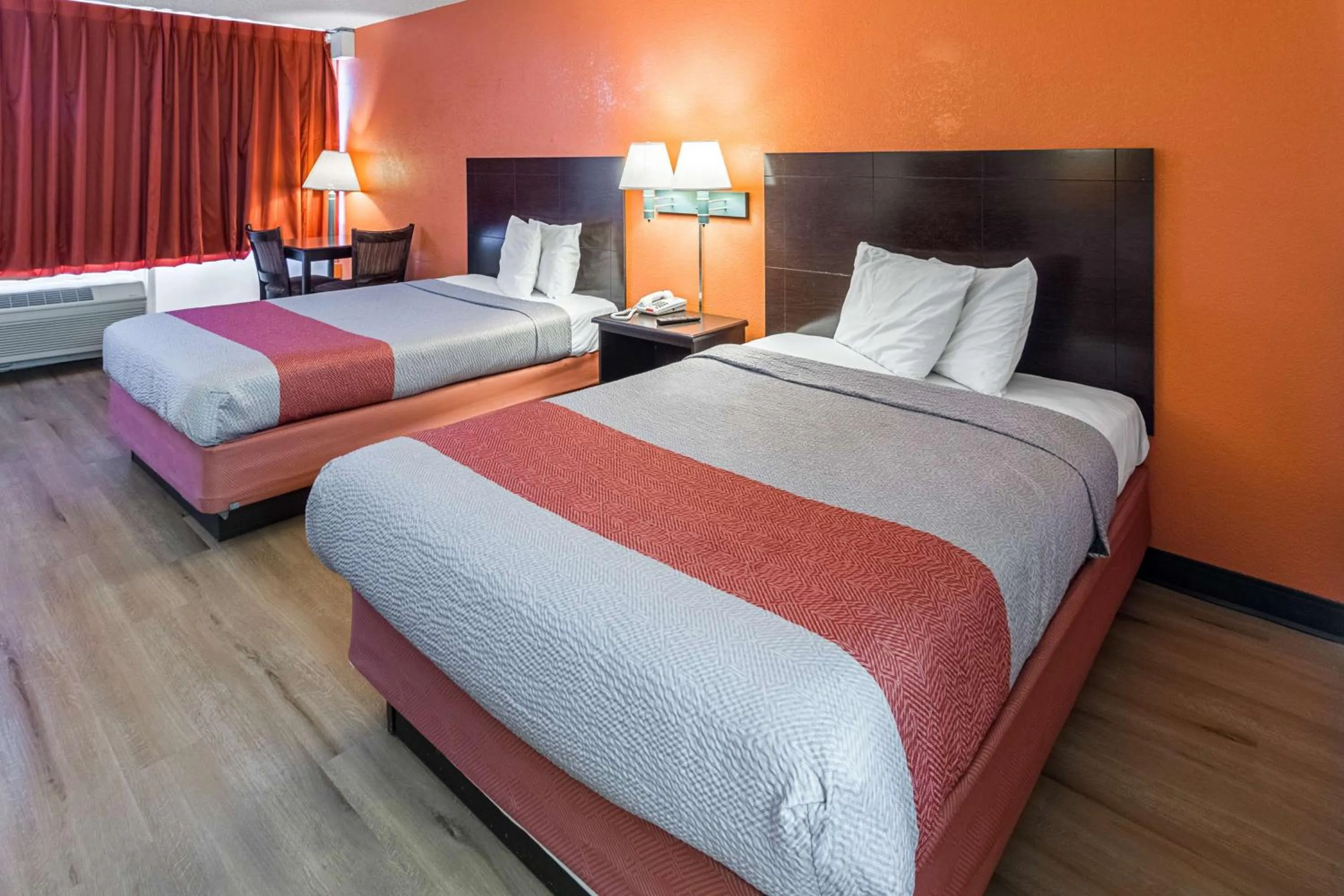 Bedroom, Bed in Motel 6-Groton, CT - Casinos nearby