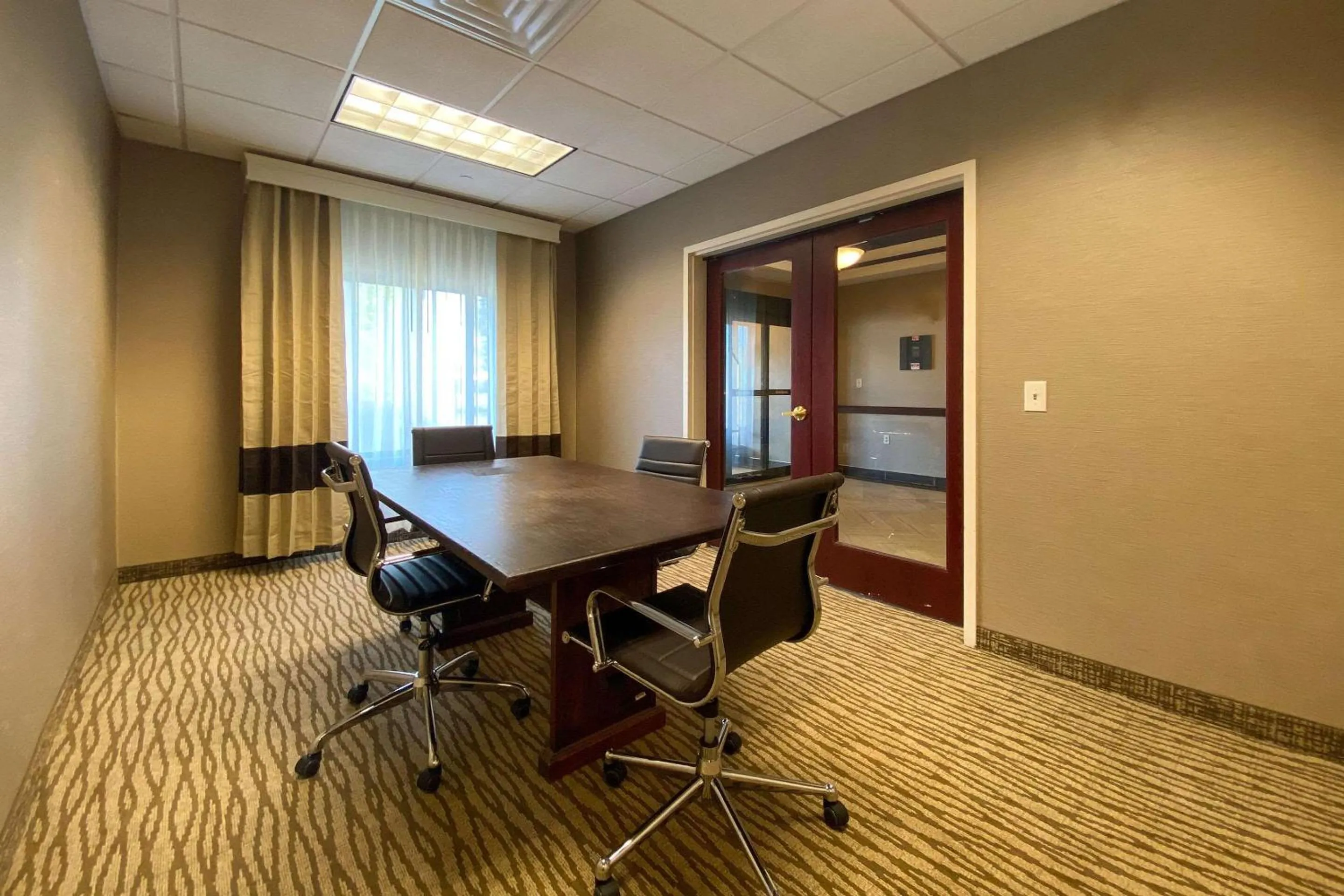 On site in Comfort Inn East Windsor - Springfield