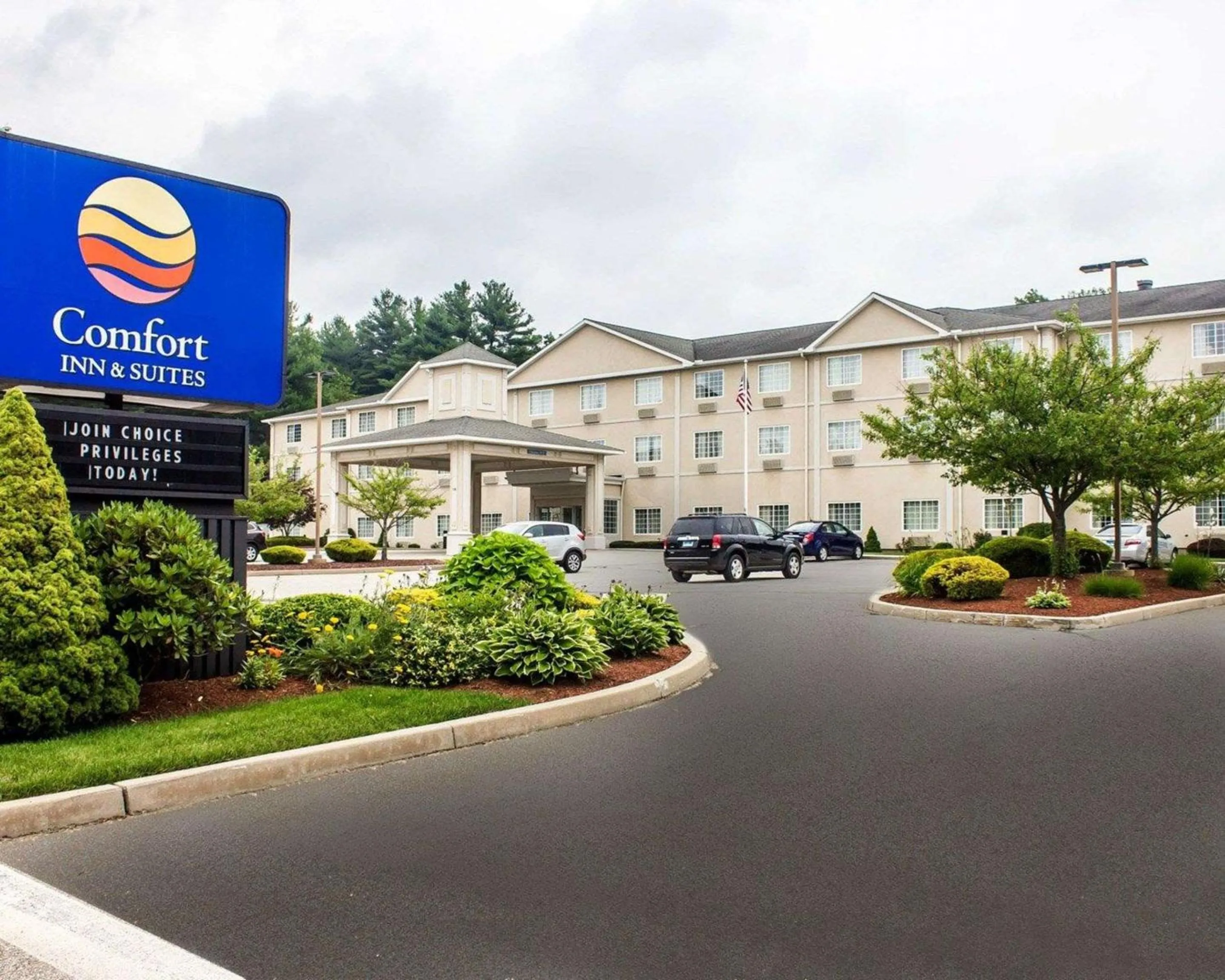 Property building in Comfort Inn & Suites