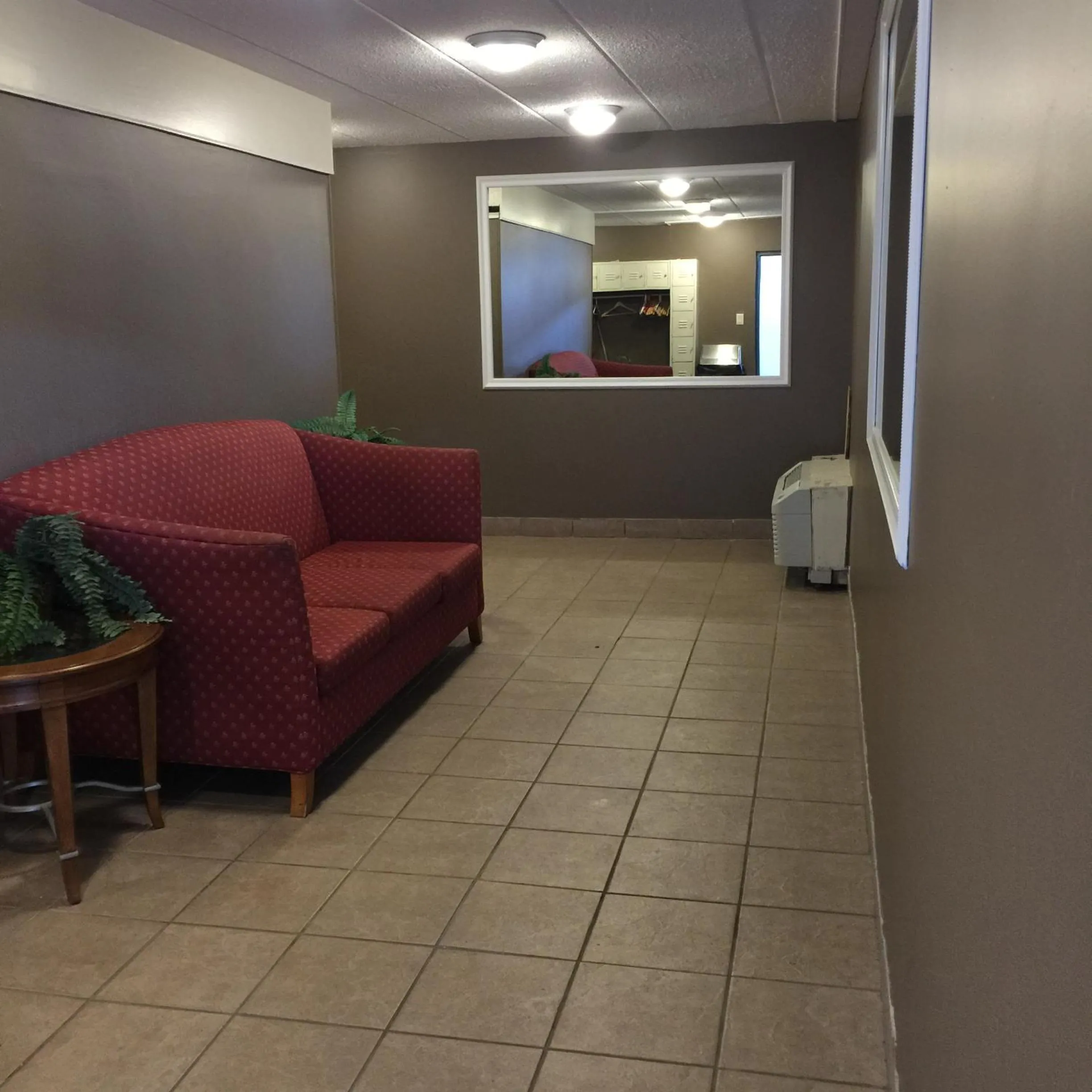 Mystic River Hotel & Suites