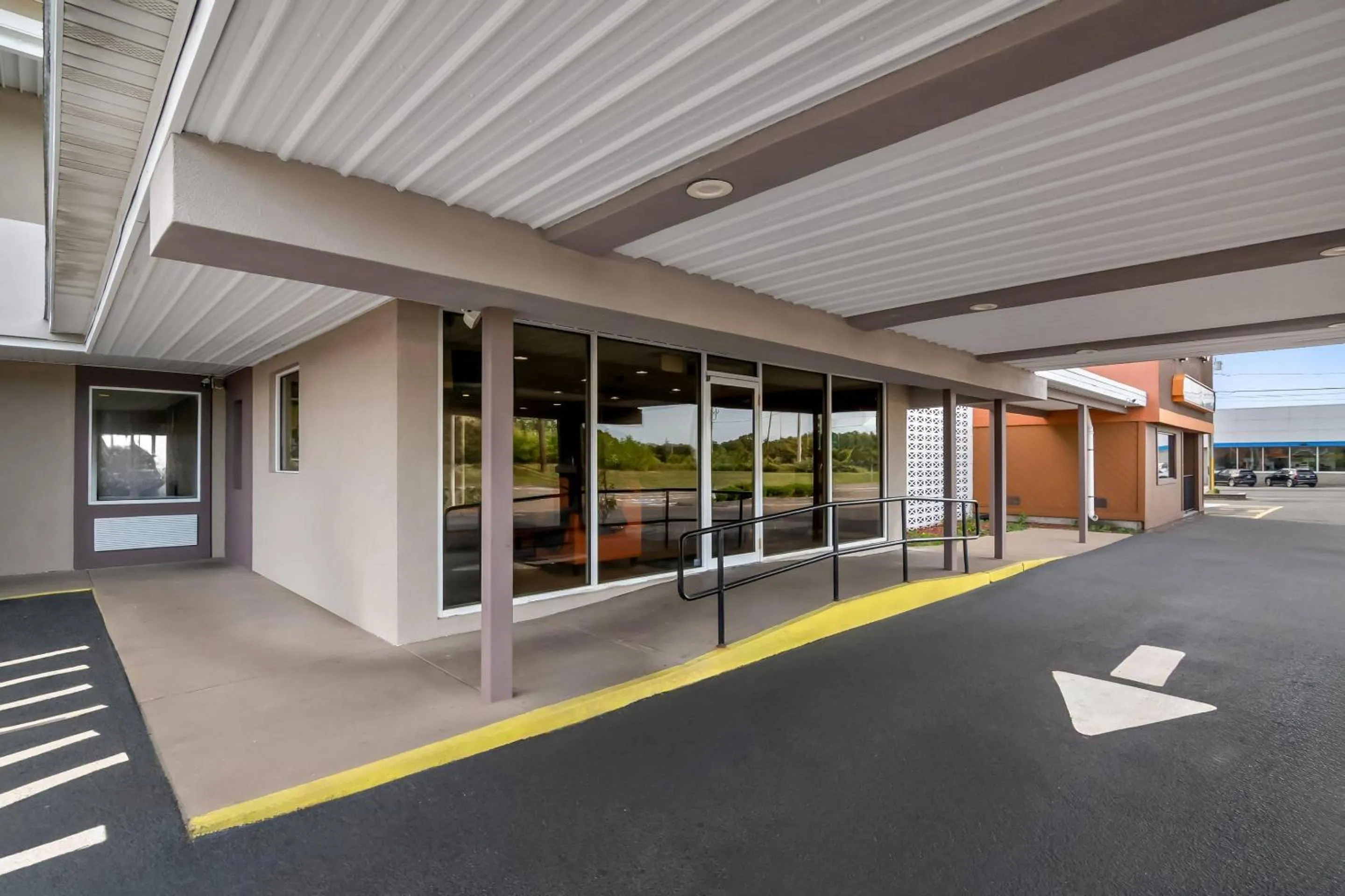 Property building in Quality Inn Waterbury East