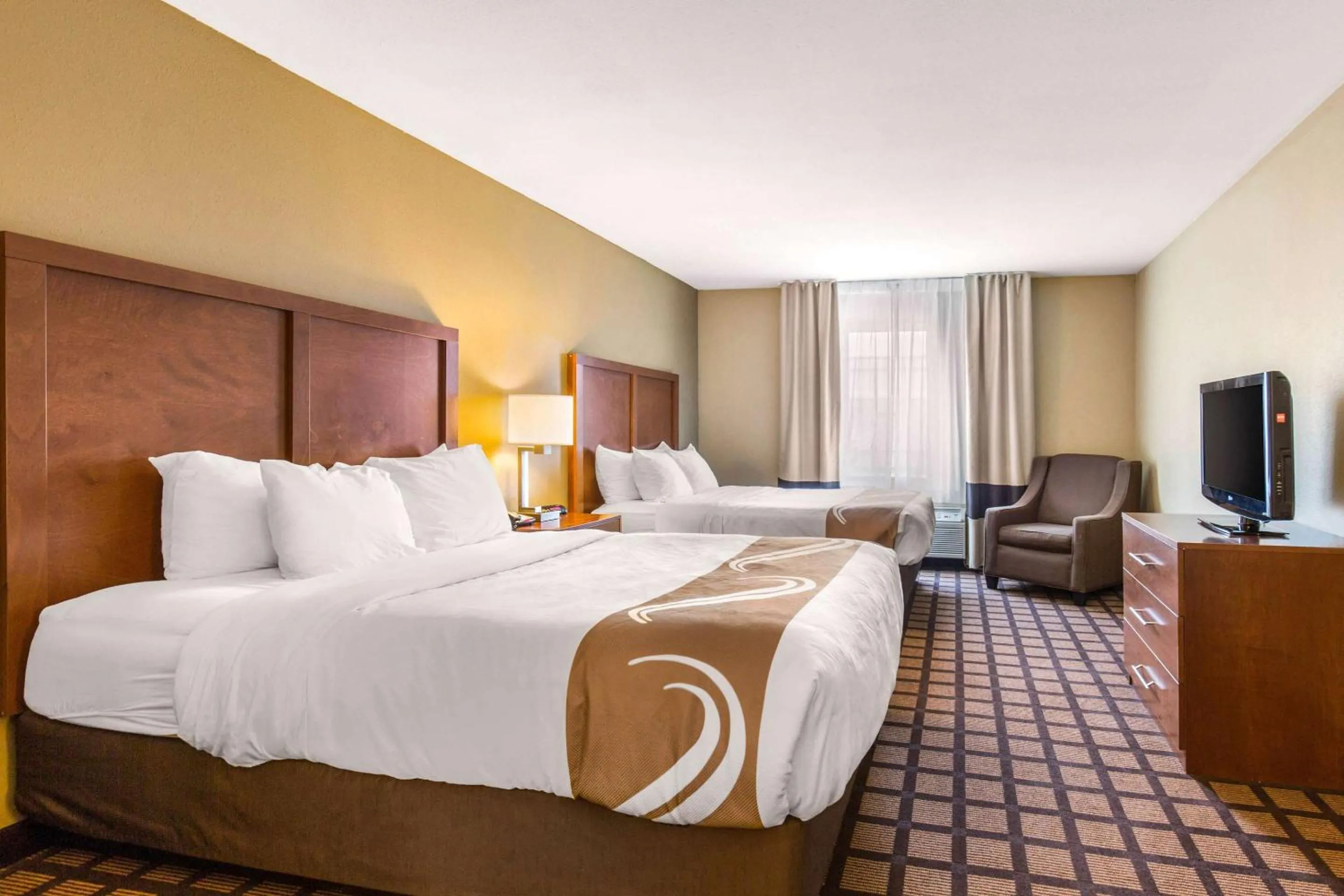 Bedroom, Bed in Quality Inn & Suites Georgetown - Seaford