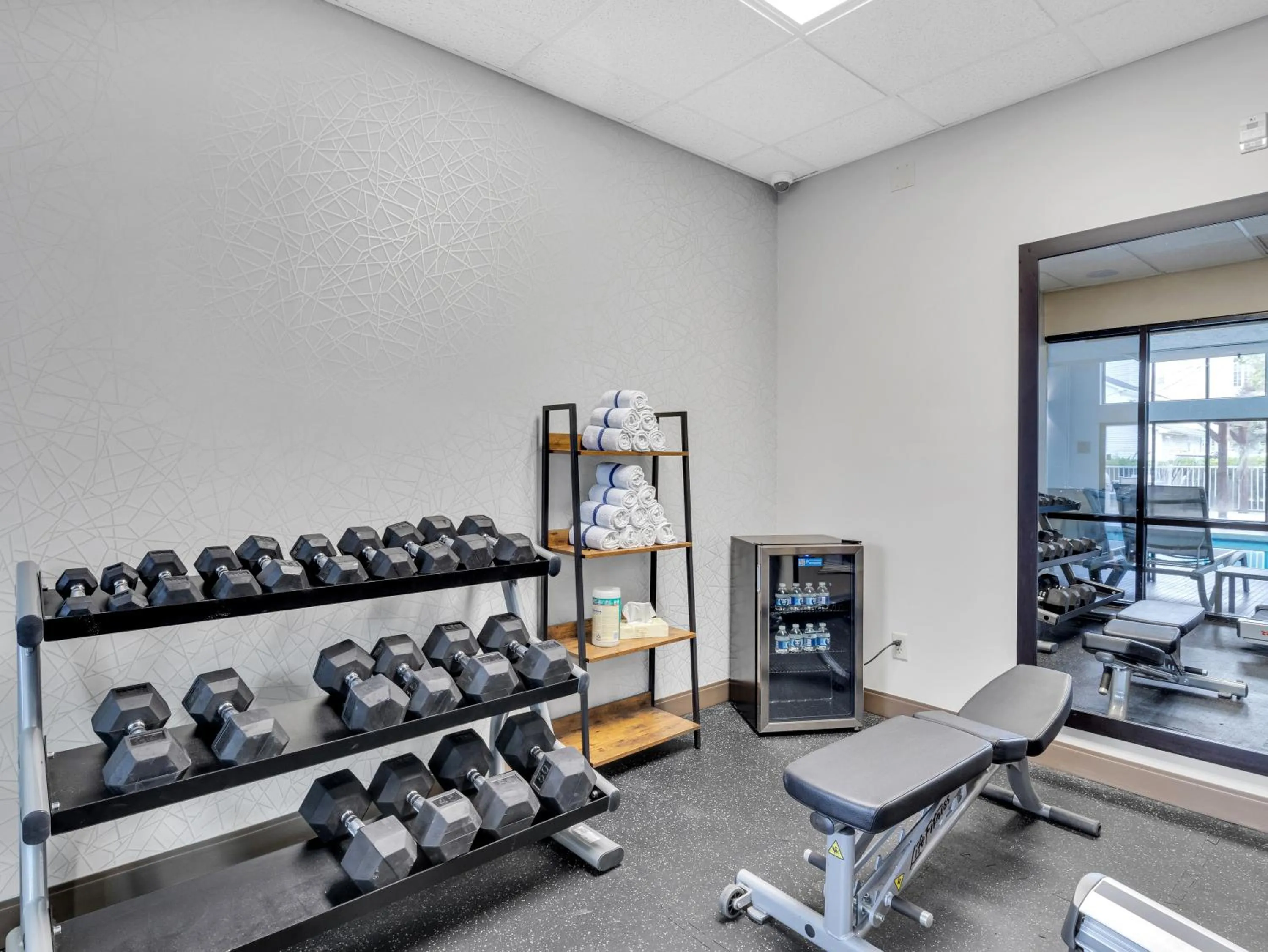 Fitness centre/facilities in Country Inn & Suites by Radisson Rehoboth Beach - Dewey