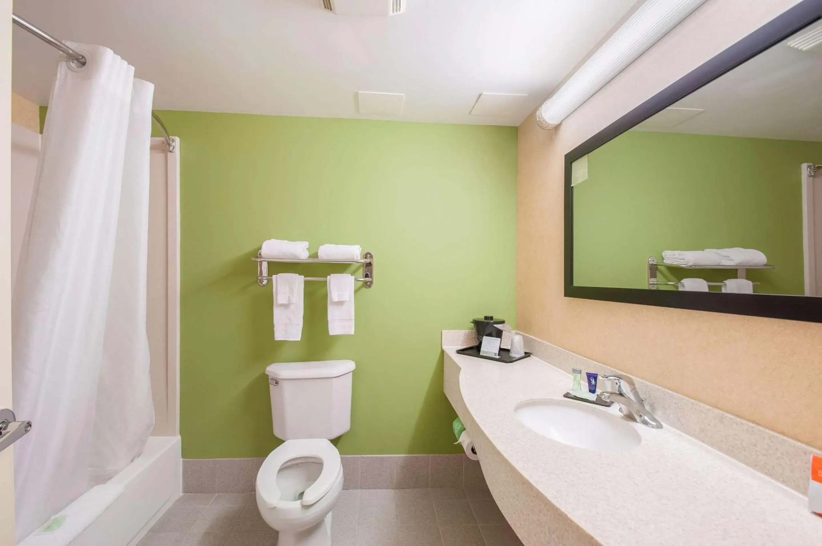 King Room - Non-Smoking in Sleep Inn & Suites Dover University Area King Room - Non-Smoking in Sleep Inn & Suites Dover University Area