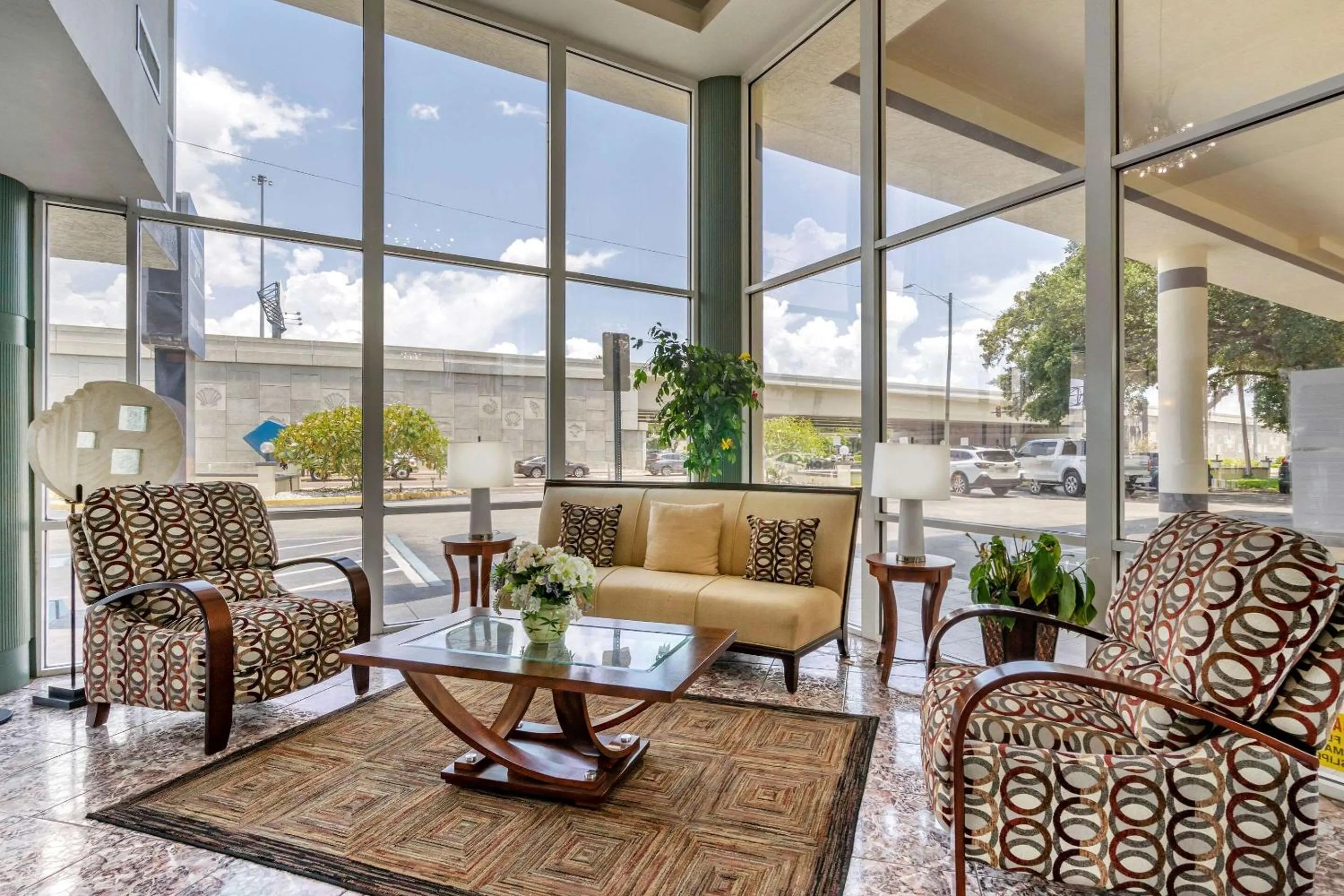 Lobby or reception, Seating Area in Rodeway Inn Central Clearwater Beach