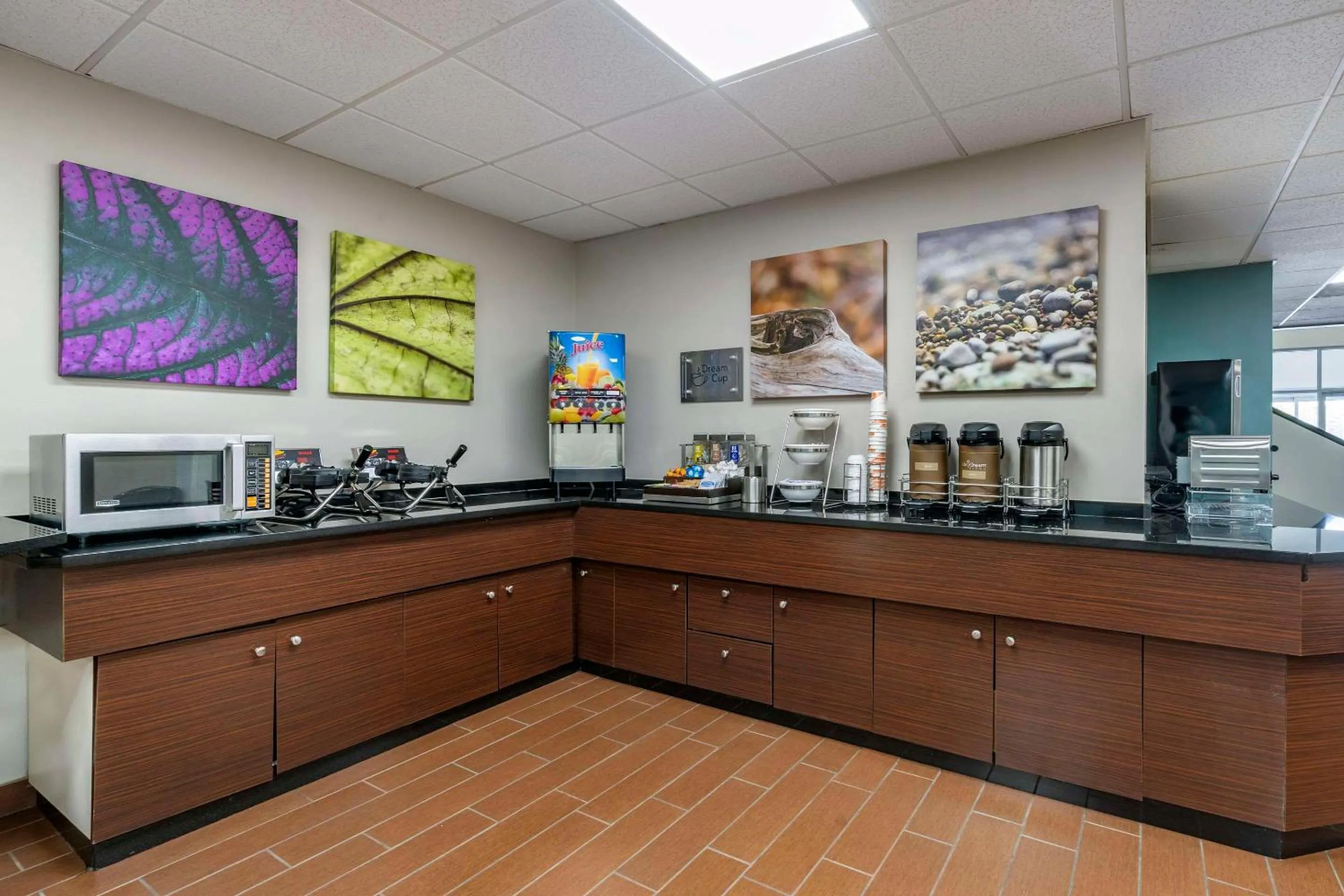 Breakfast in Sleep Inn Clearwater-St Petersburg