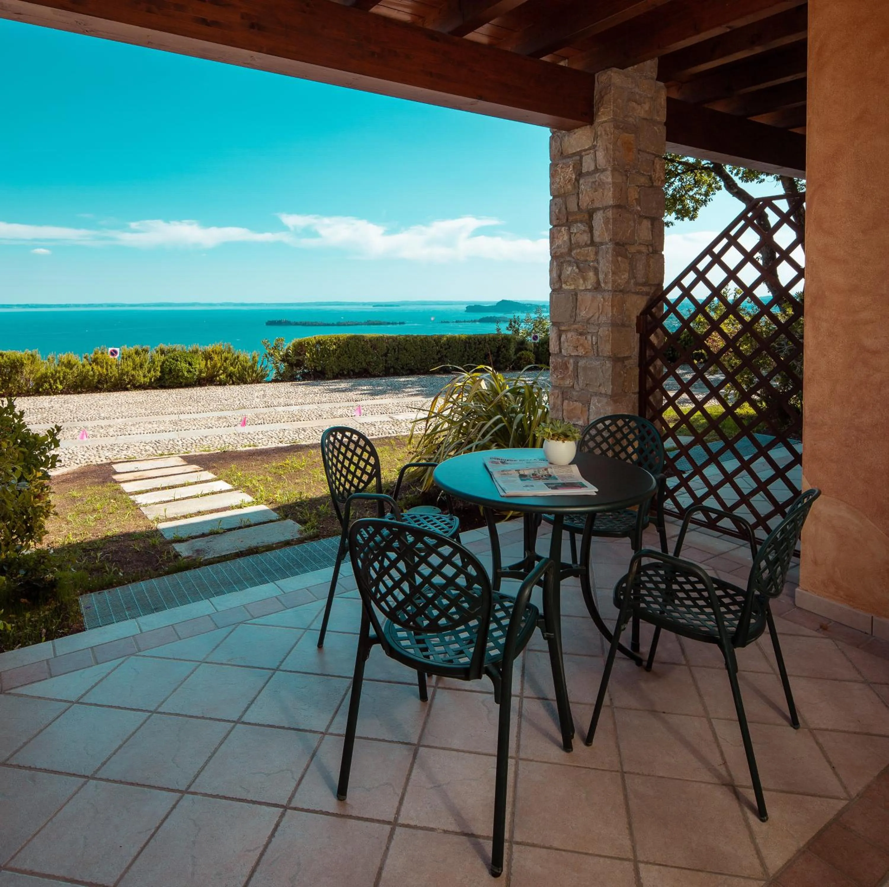 Patio in Domina Borgo degli Ulivi - Garda Lake