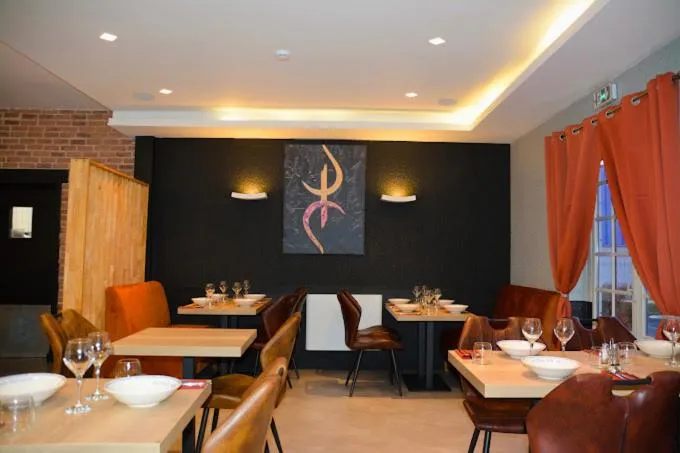 Restaurant/places to eat in Cap Hôtel