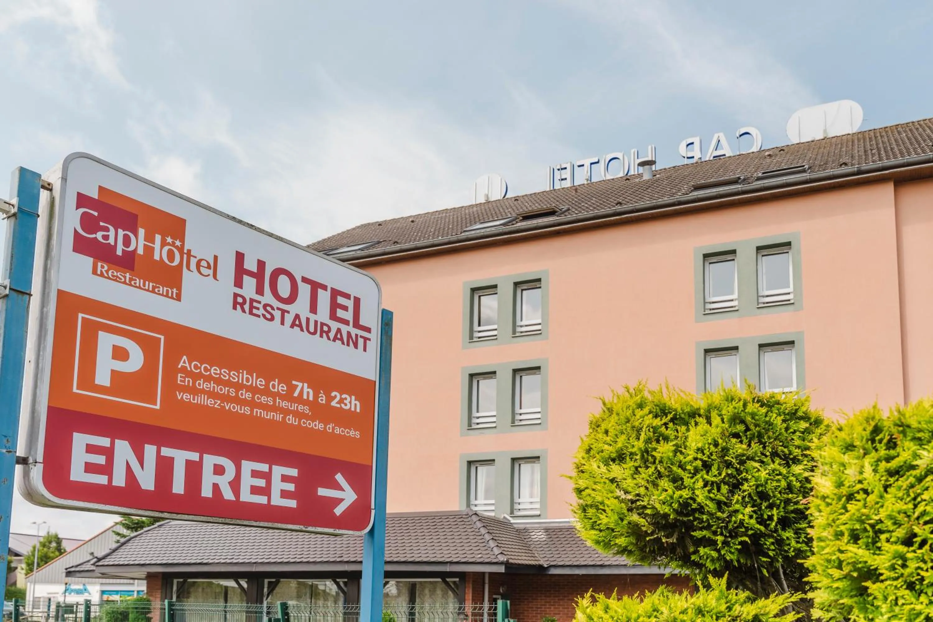 Property building in Cap Hôtel