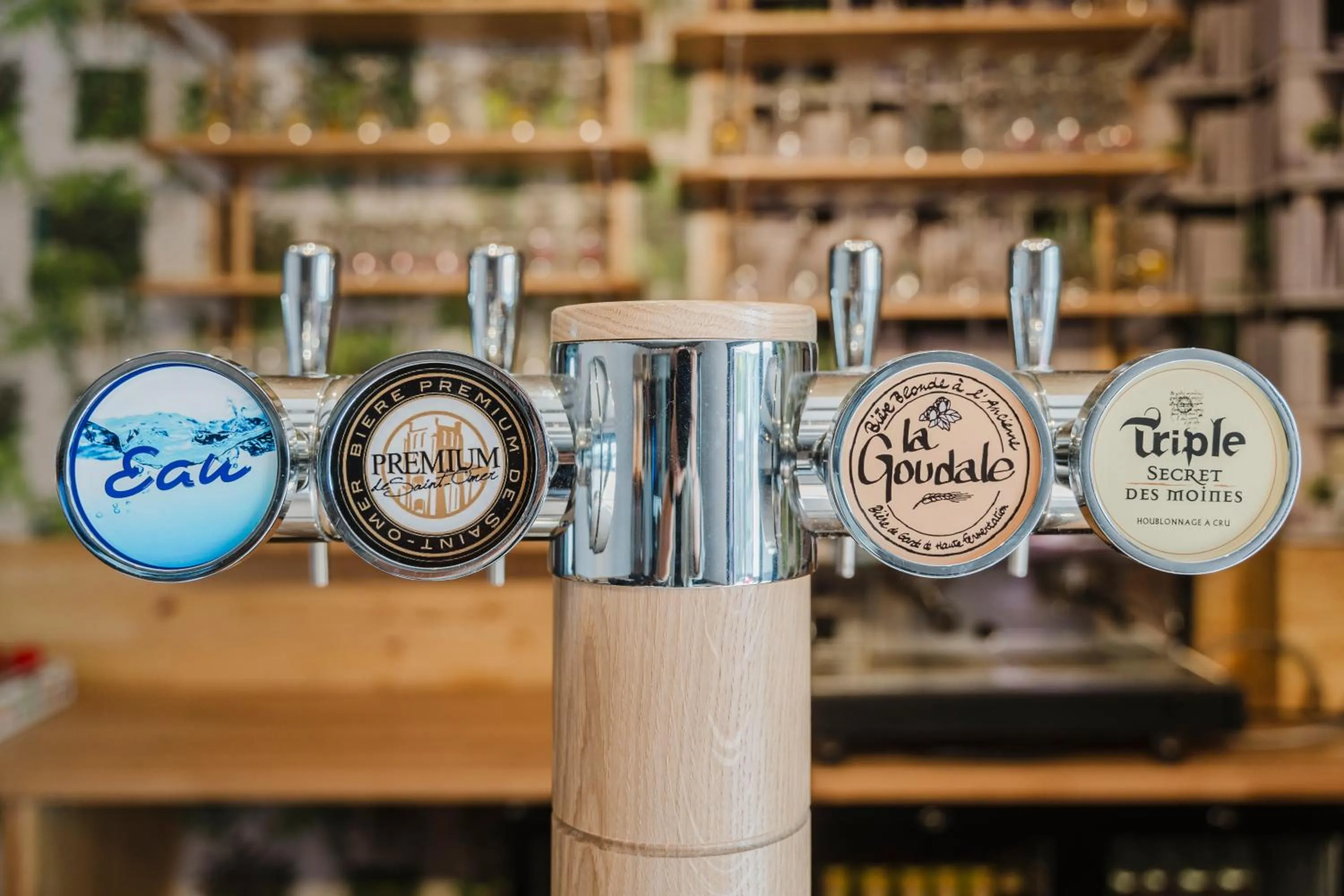 Lounge or bar in Cap Hôtel