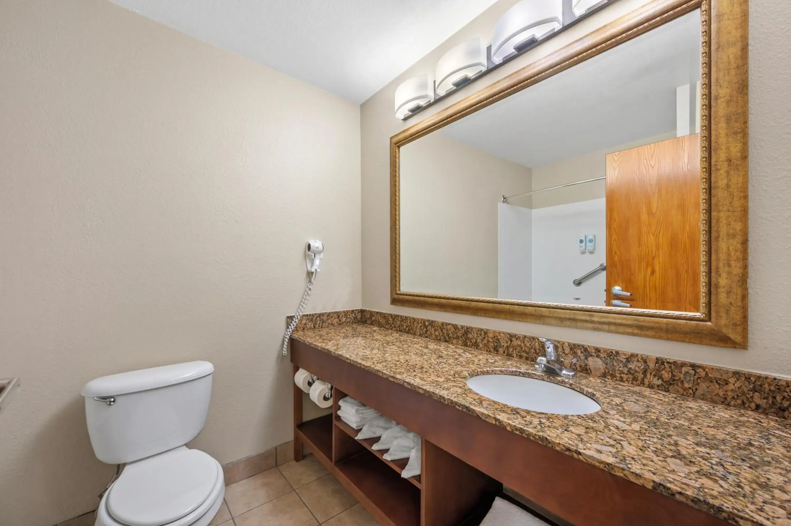 King Room - Disability Access- Non-Smoking in Comfort Inn Fort Myers Northeast King Room - Disability Access- Non-Smoking in Comfort Inn Fort Myers Northeast