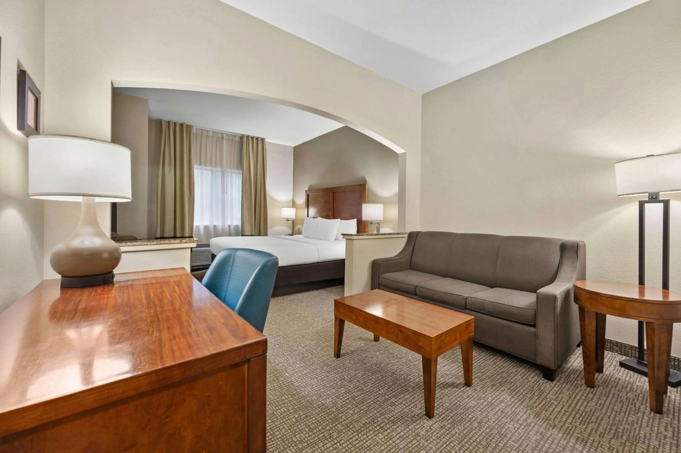 Bedroom, Bed in Comfort Inn Fort Myers Northeast