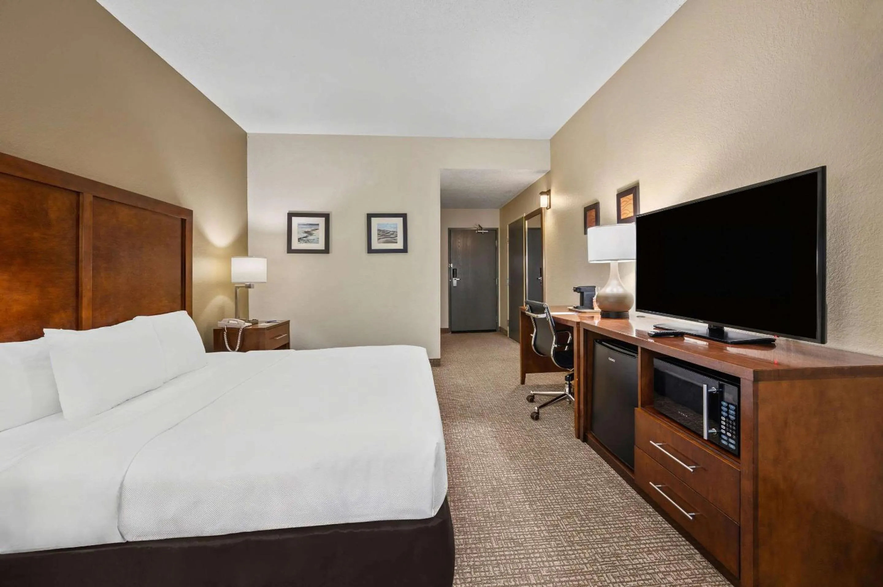 Bedroom, Bed in Comfort Inn Fort Myers Northeast