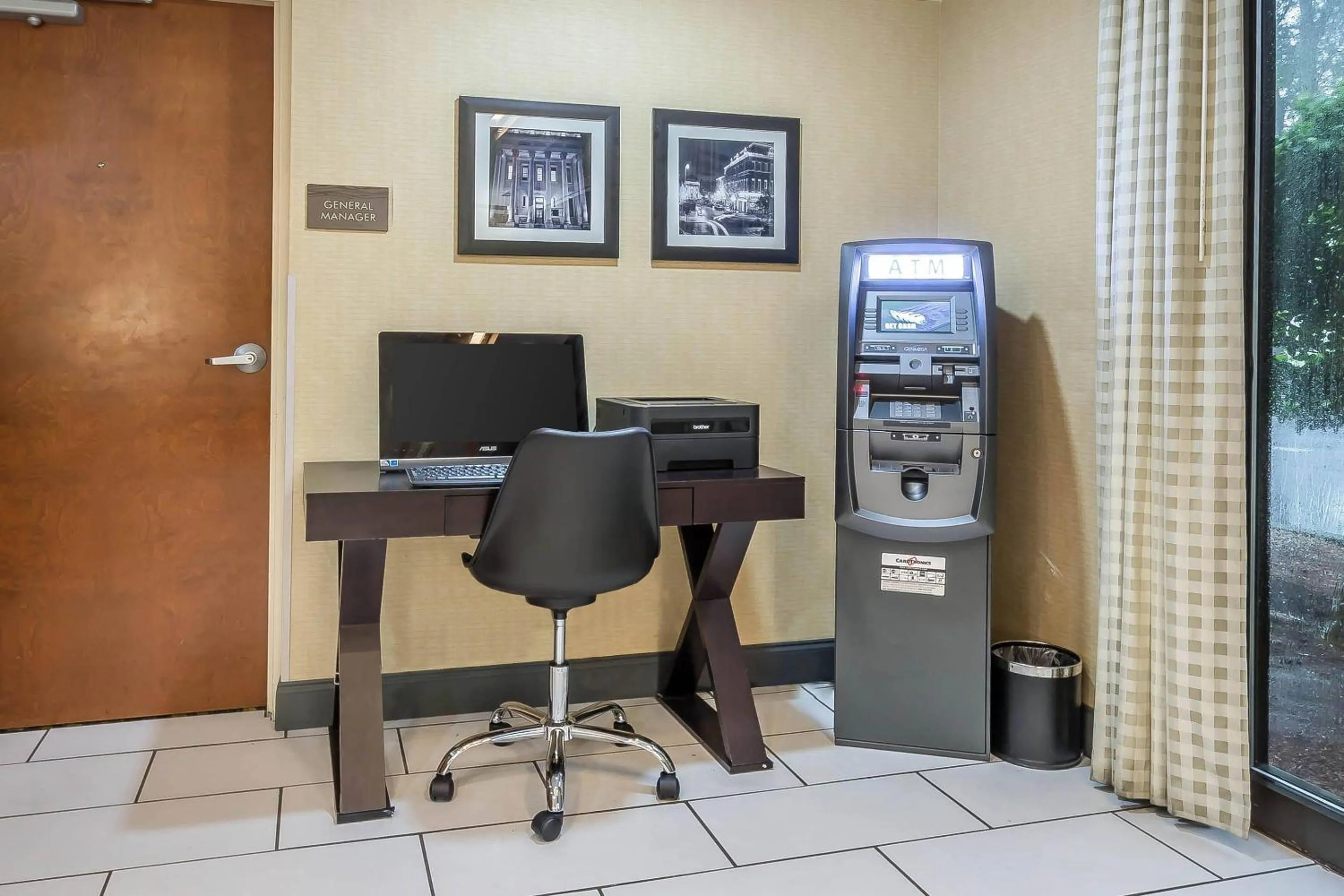 Business facilities in Comfort Inn University
