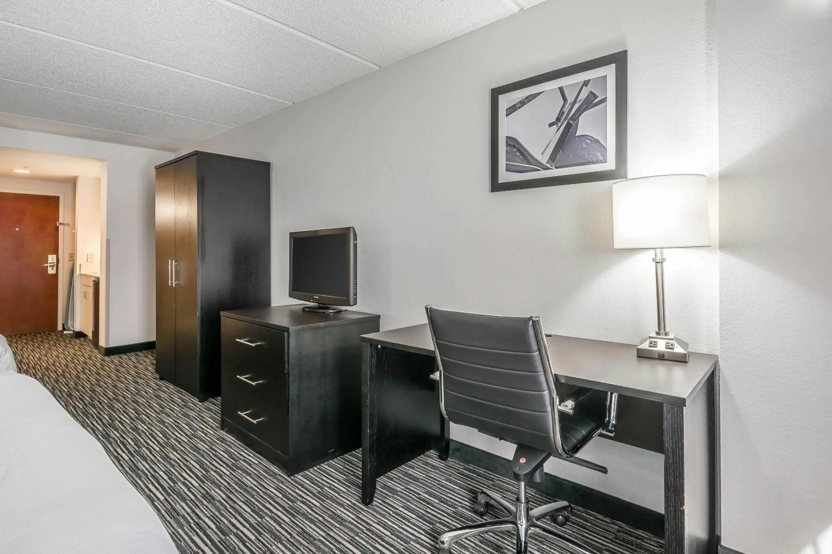 Bedroom, Bed in Comfort Inn University