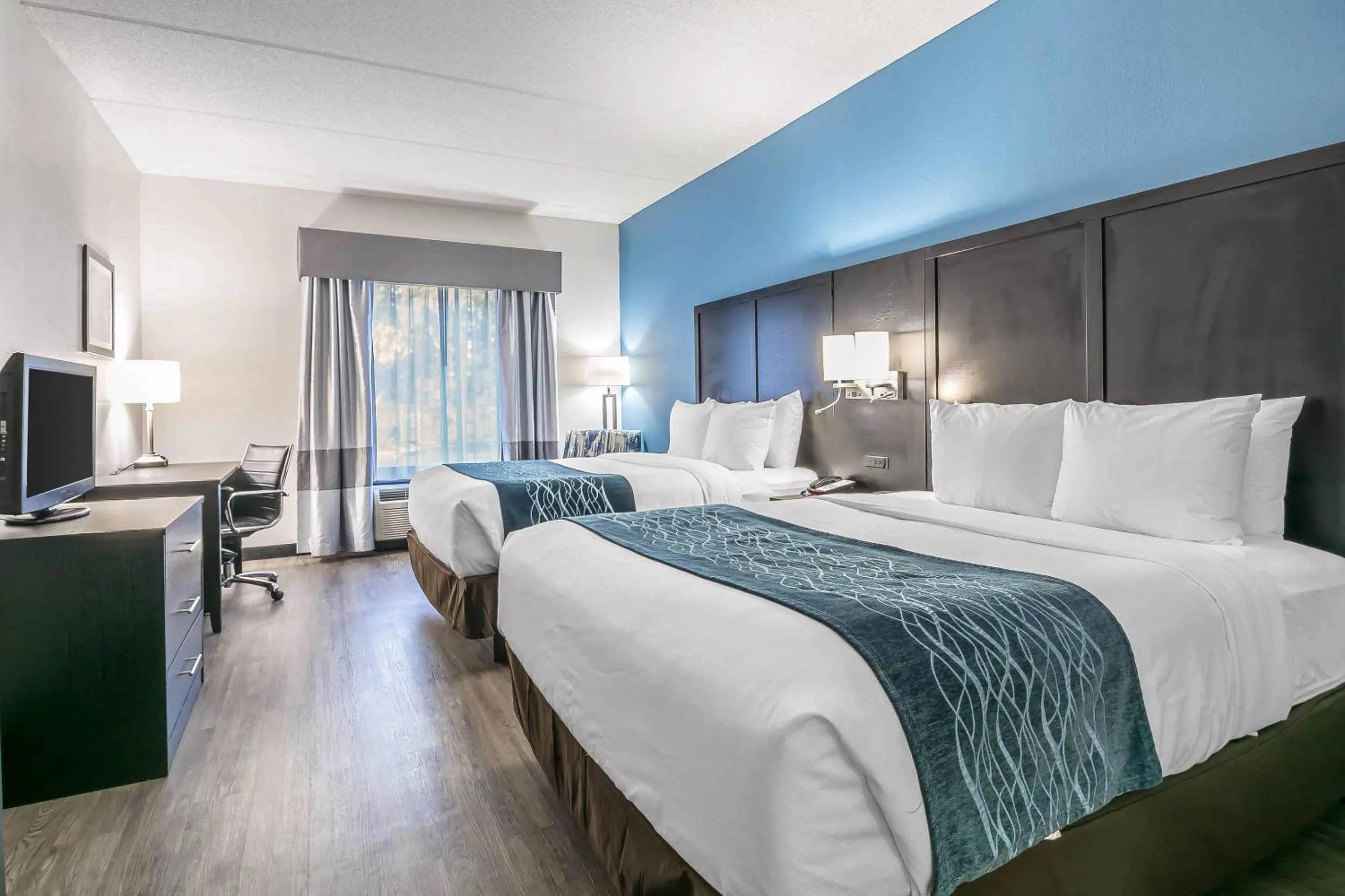 Bedroom, Bed in Comfort Inn University