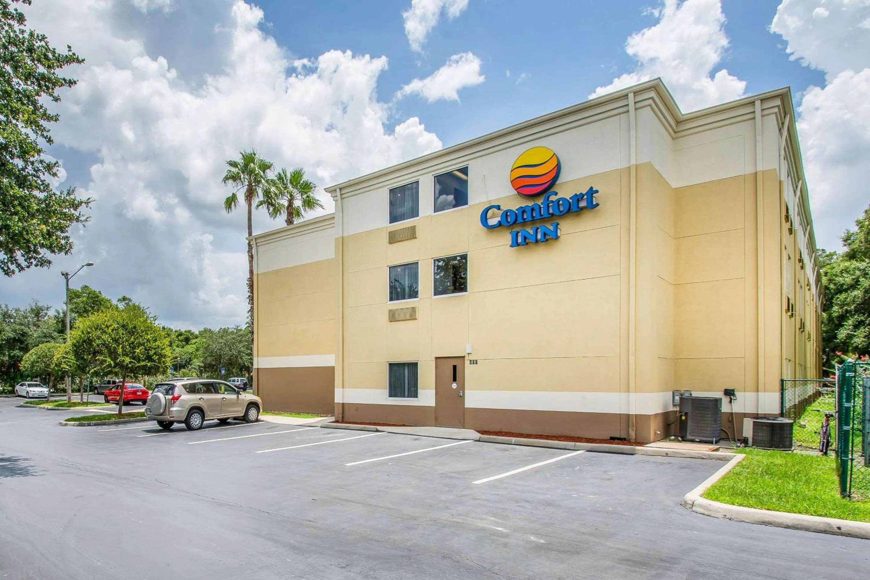 Property building in Comfort Inn & Suites DeLand - near University