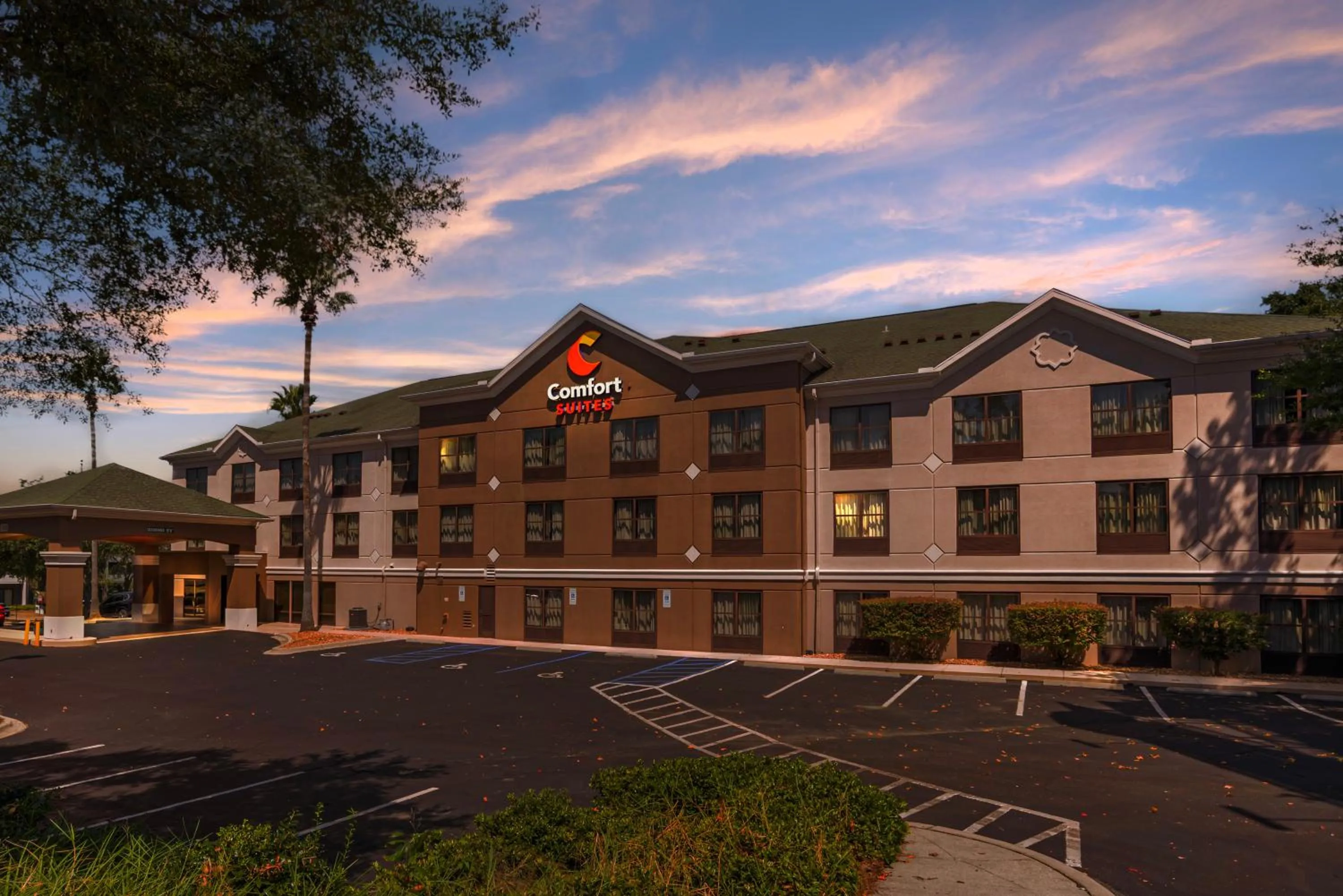 Property building in Comfort Suites Tallahassee Capitol - University Area